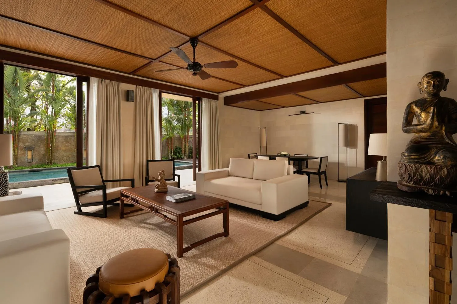 Living room, Bed in COMO Shambhala Estate