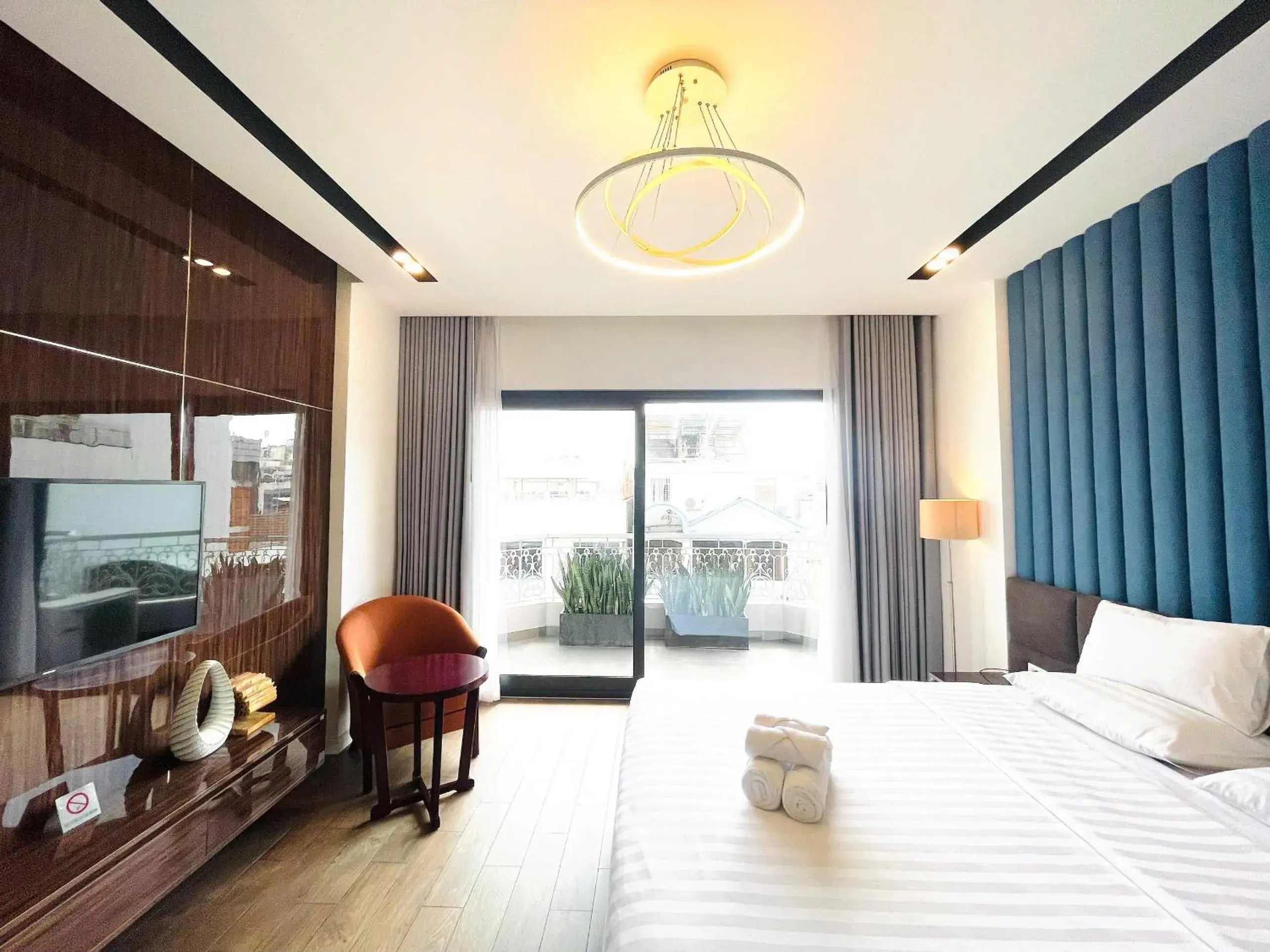 Executive Room with City View in Royal Dragon Boutique Hotel Tan Binh Executive Room with City View in Royal Dragon Boutique Hotel Tan Binh