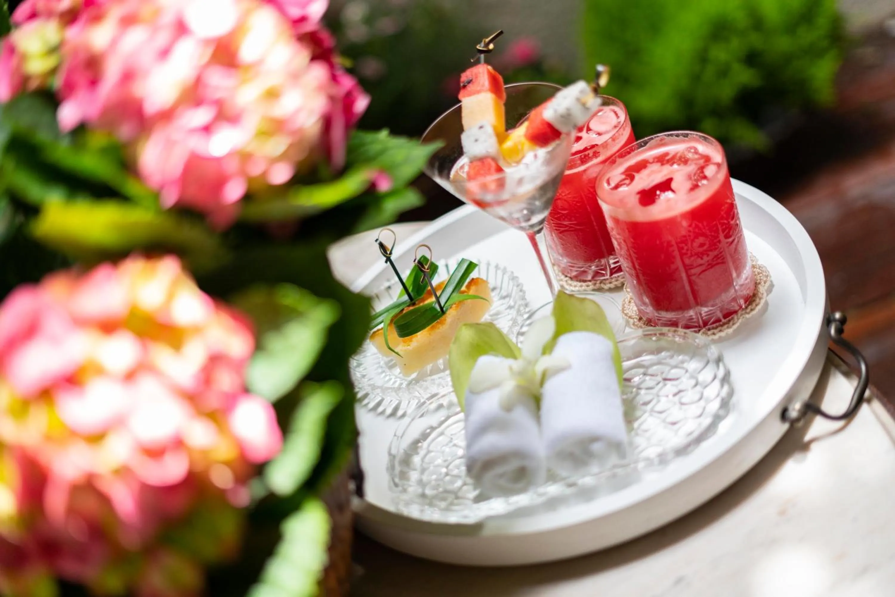 Food and drinks in Au Lac Charner Hotel