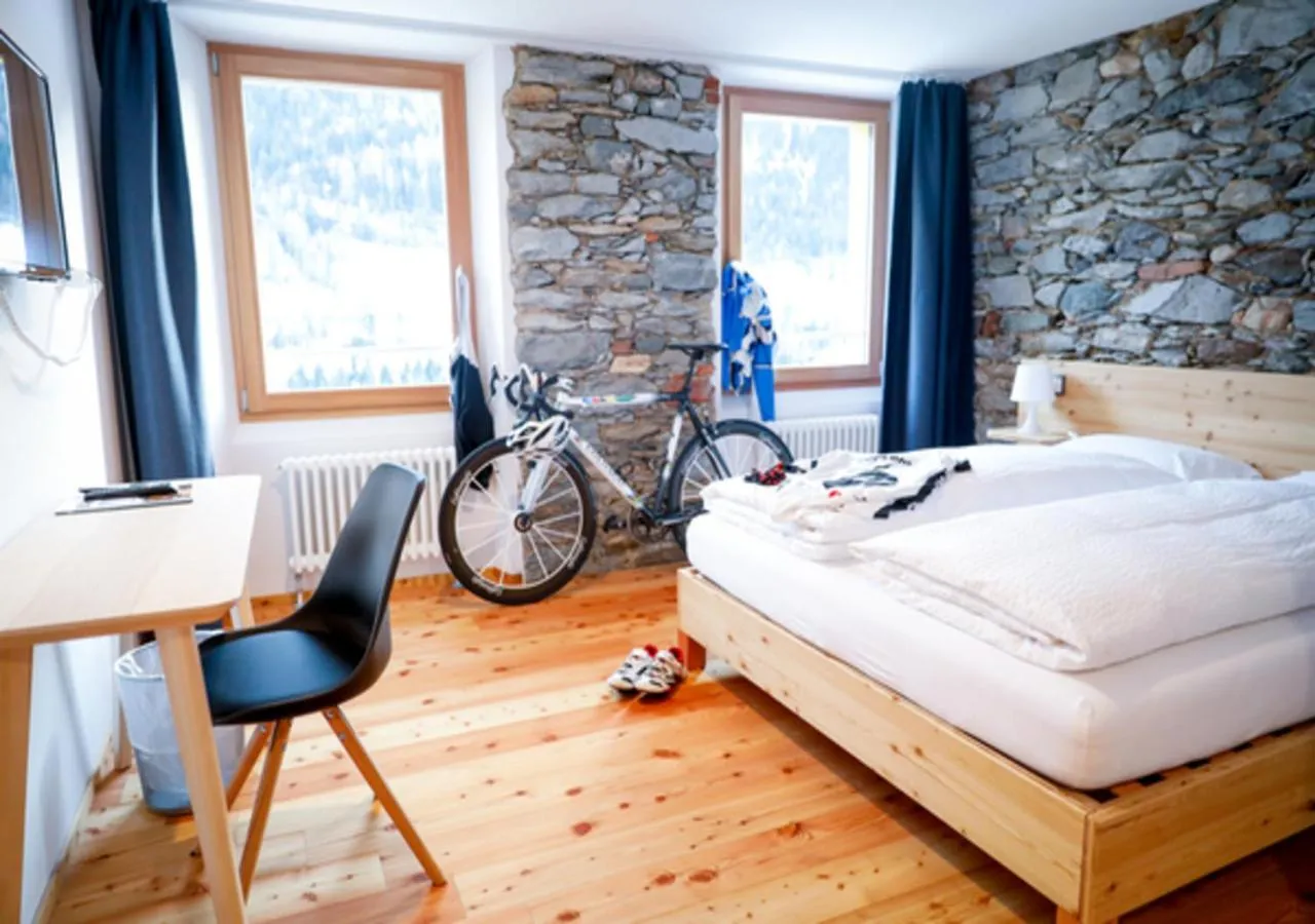Photo of the whole room in Bed&Bike Tremola San Gottardo
