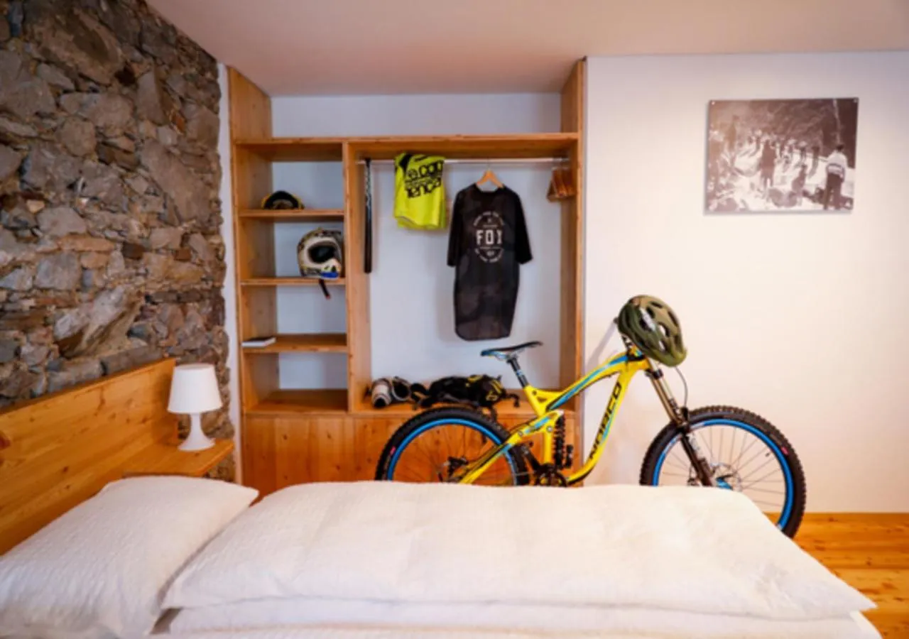 Photo of the whole room in Bed&Bike Tremola San Gottardo