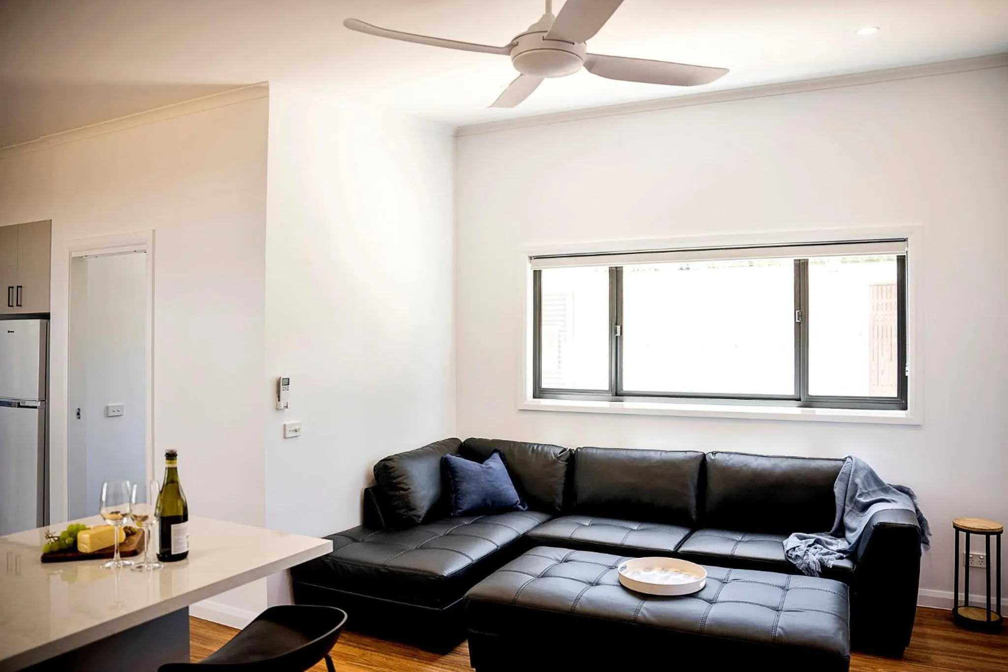 Living room in Corowa Bindaree Holiday Park