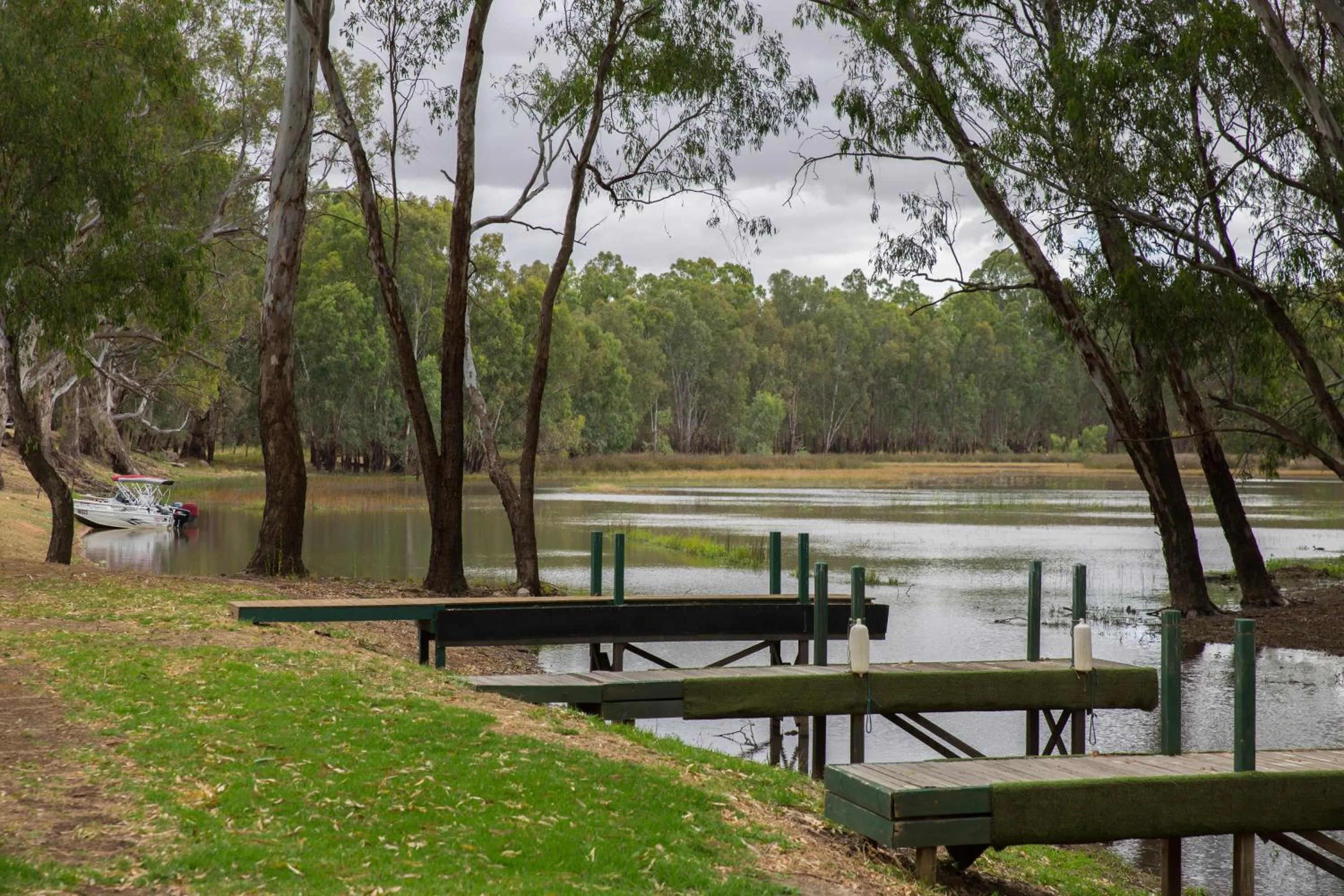 River view in Corowa Bindaree Holiday Park