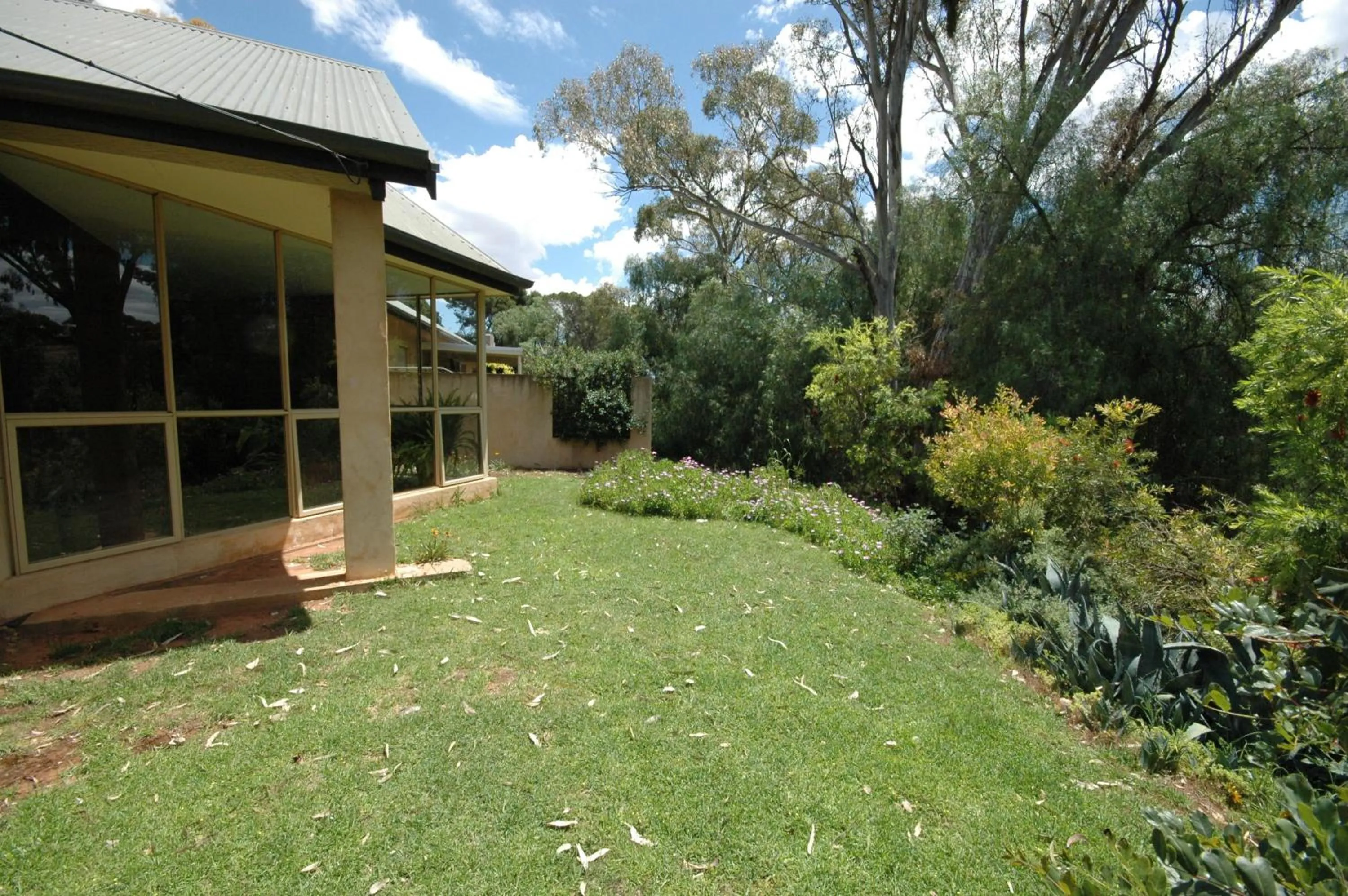 Garden in Burra Motor Inn