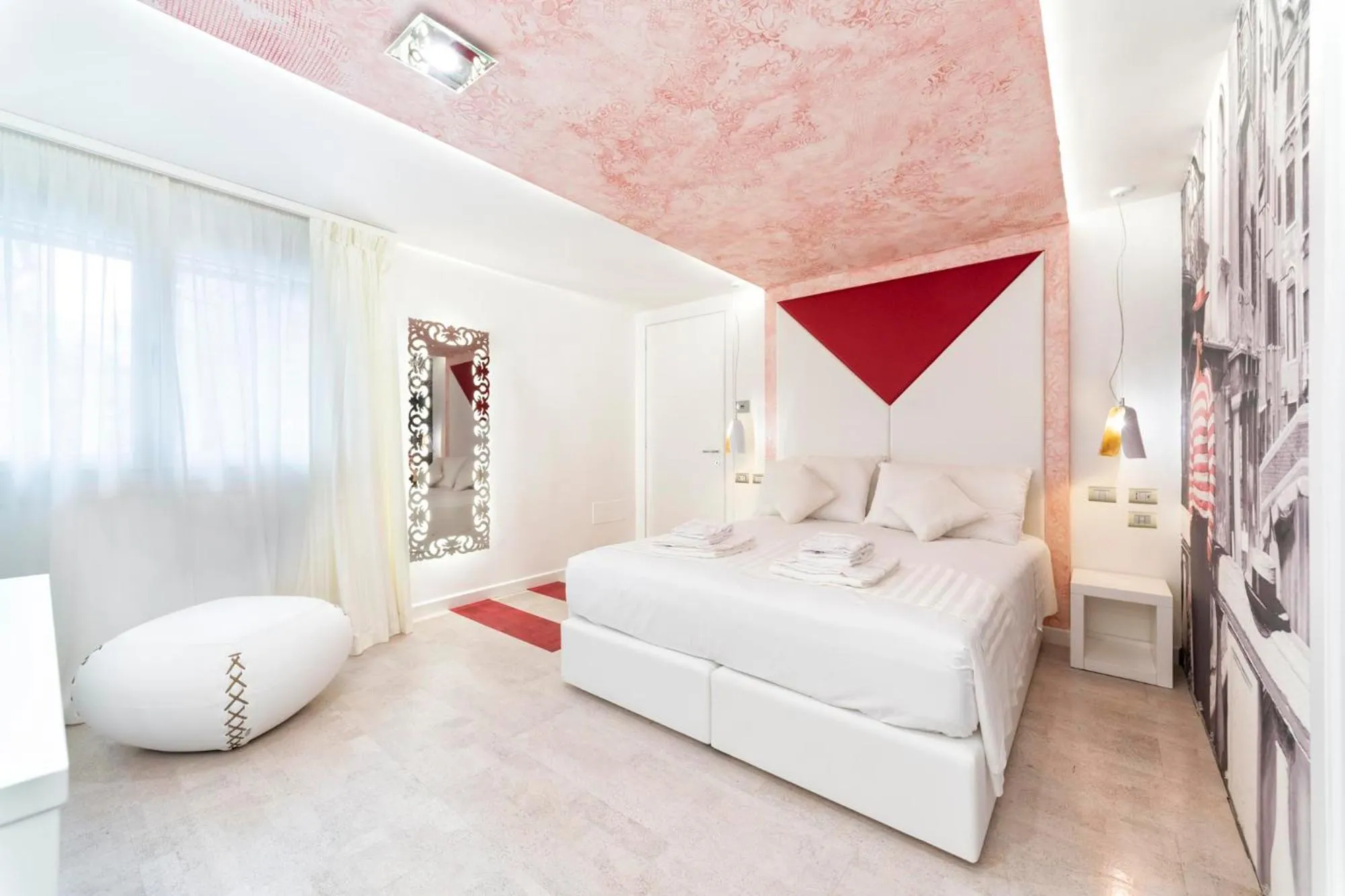 Bed in Ca' de la Fonte - WENICE Deep Culture