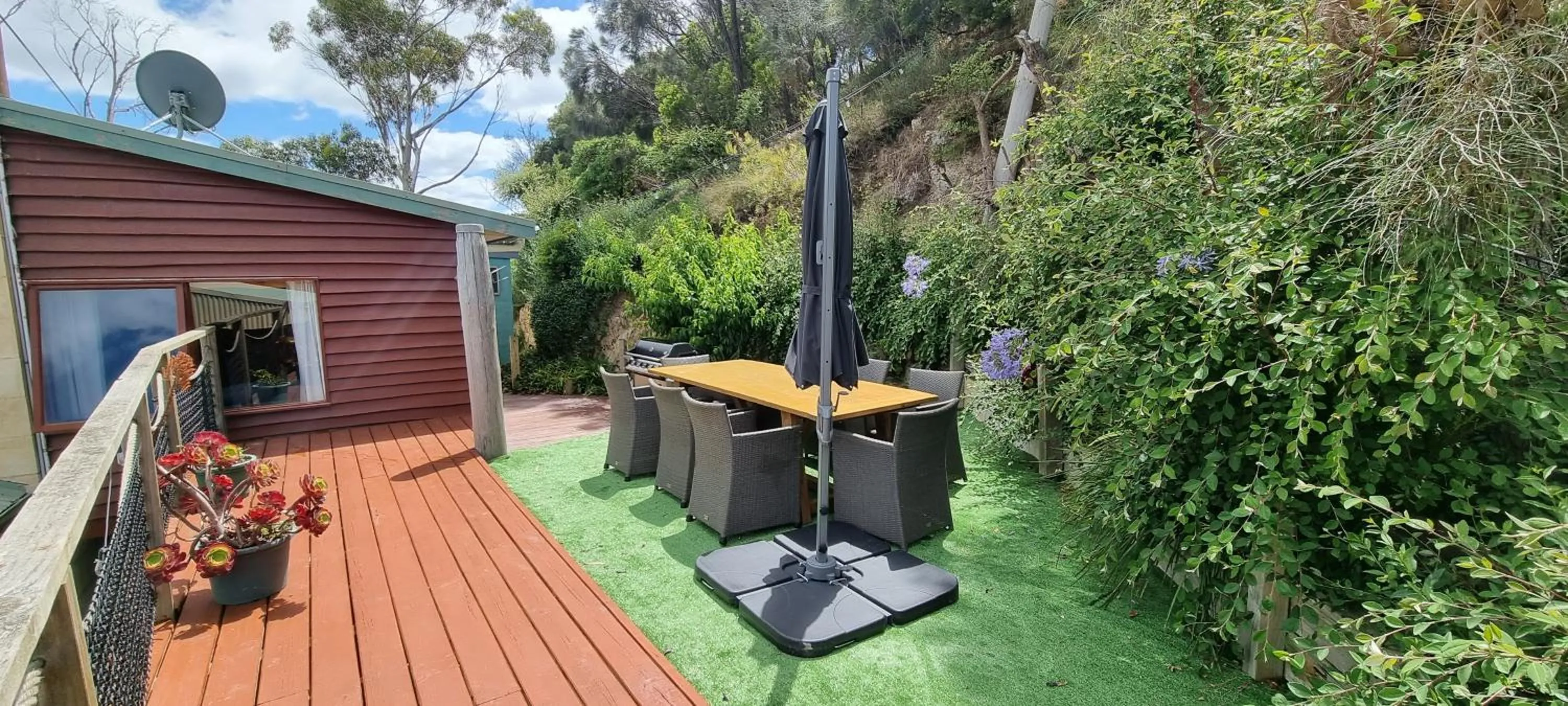 Day in Eastern Reef Cottages