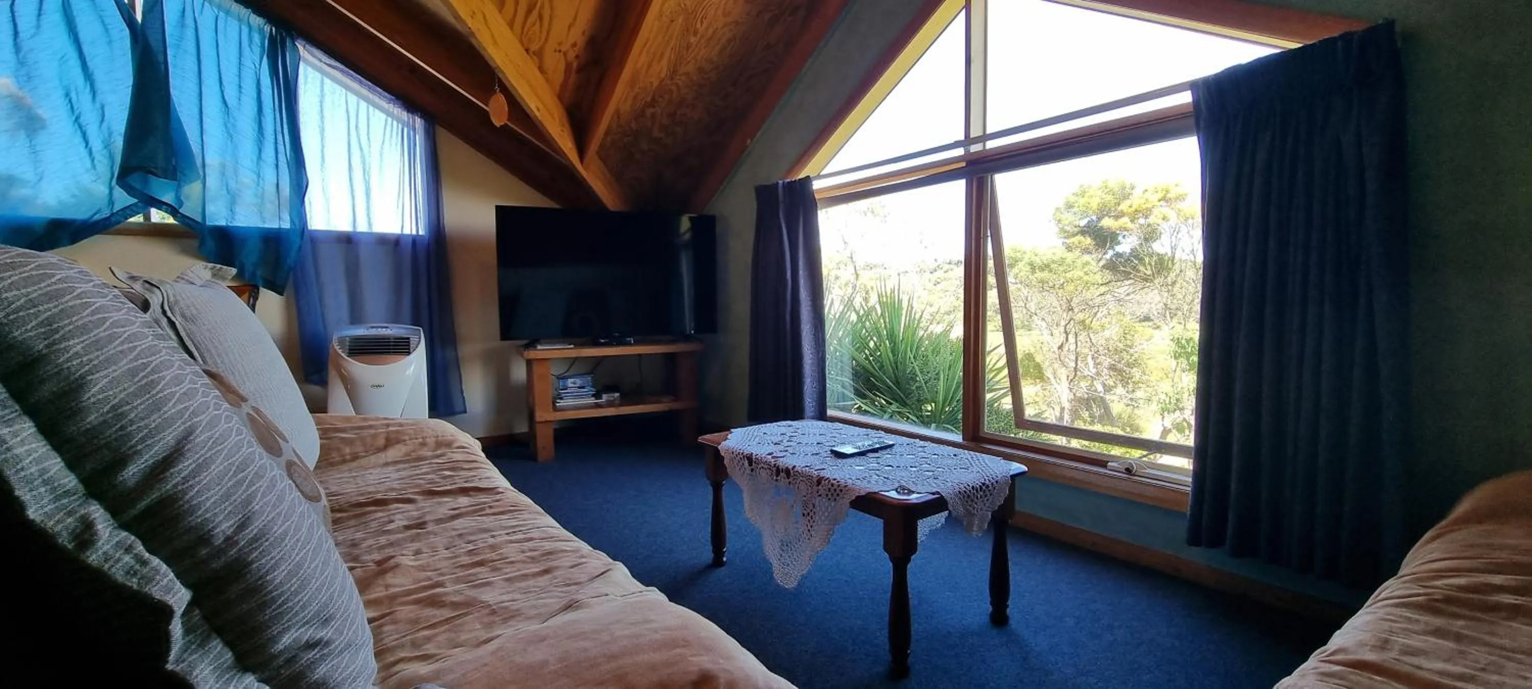 TV and multimedia in Eastern Reef Cottages