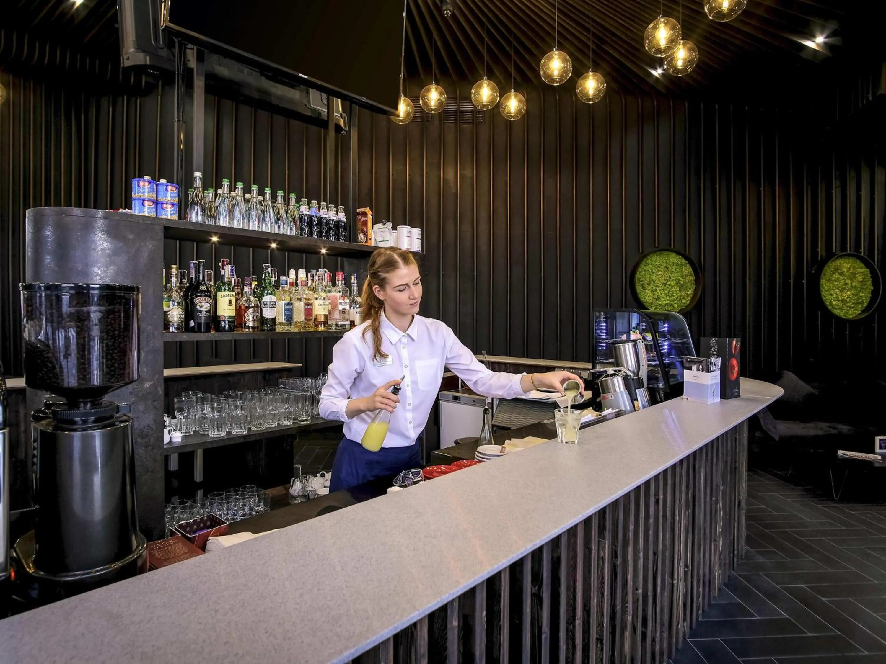 Lounge or bar in Mercure Kyiv Congress