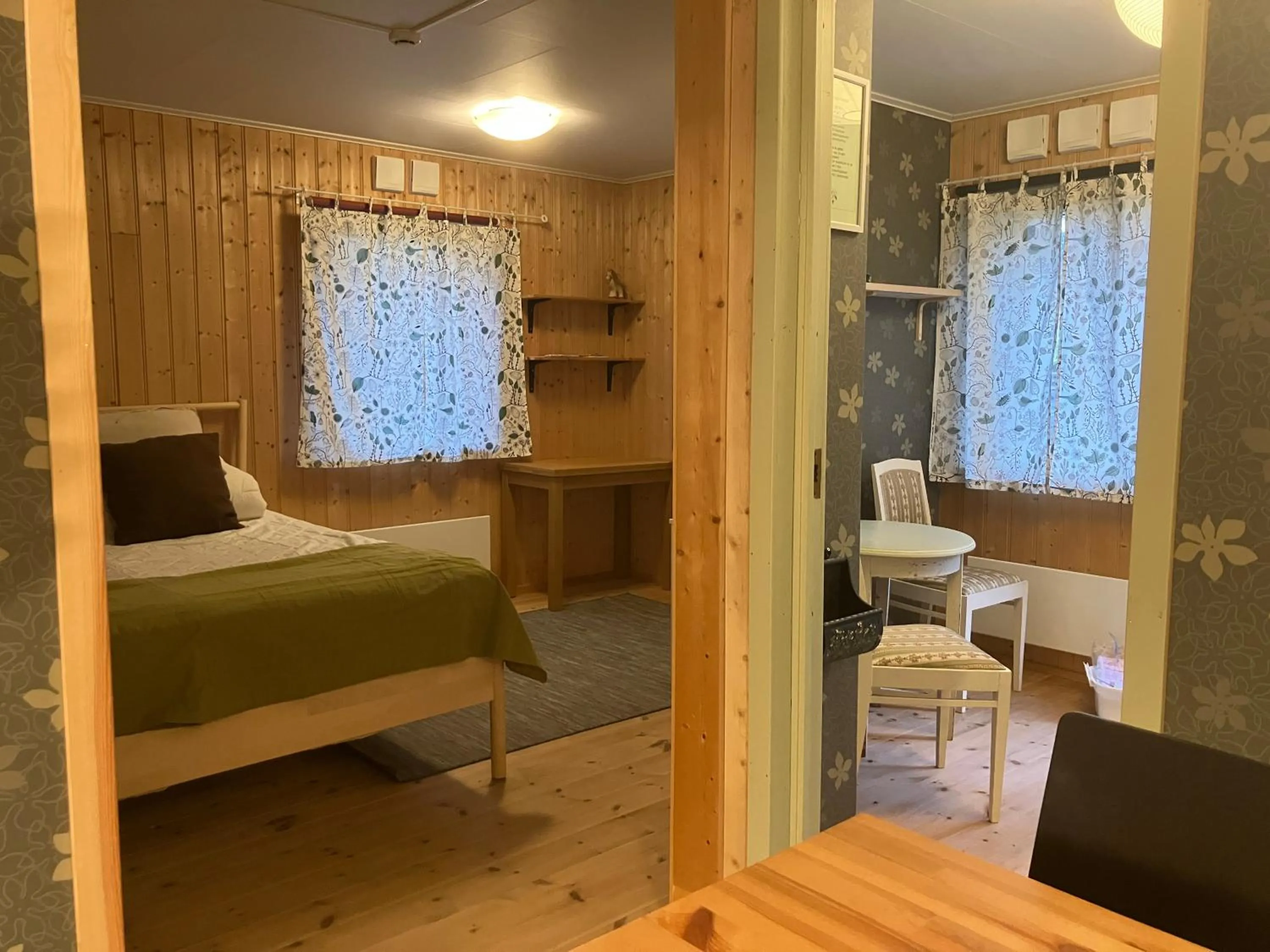 Property building, Bed in Lugnåsberget Ekohotell