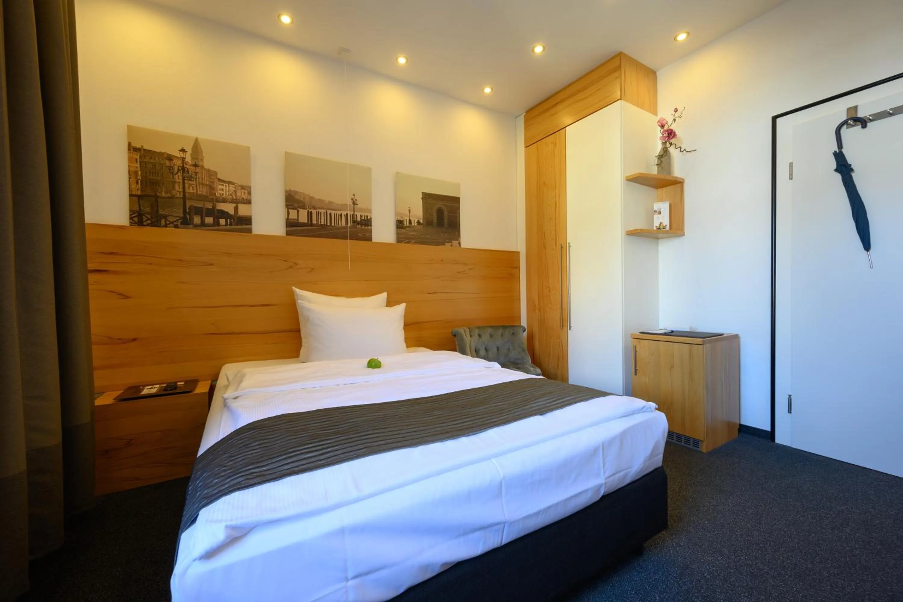 Bed in Hotel Heymann