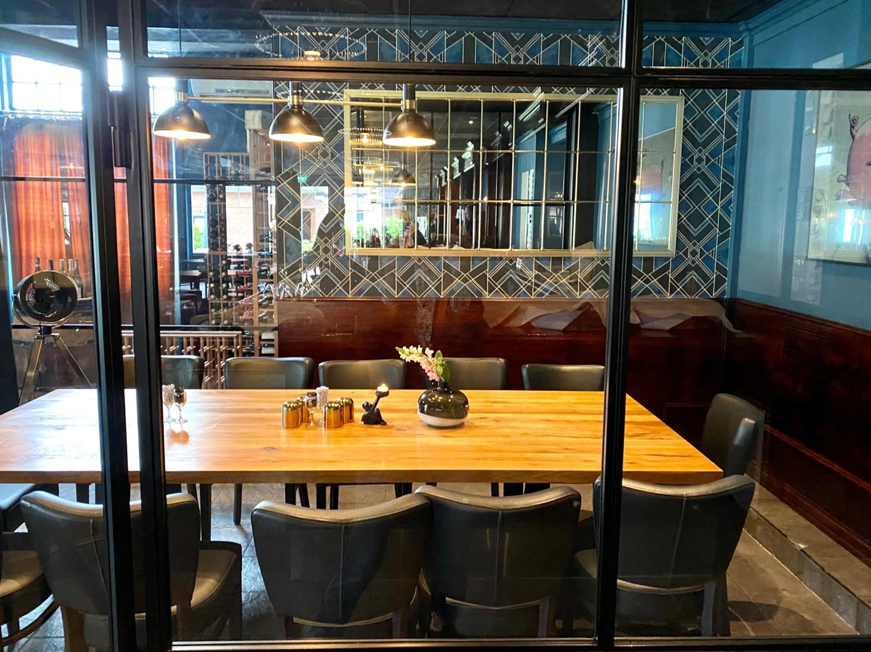 Restaurant/places to eat in Reenskaug Hotel