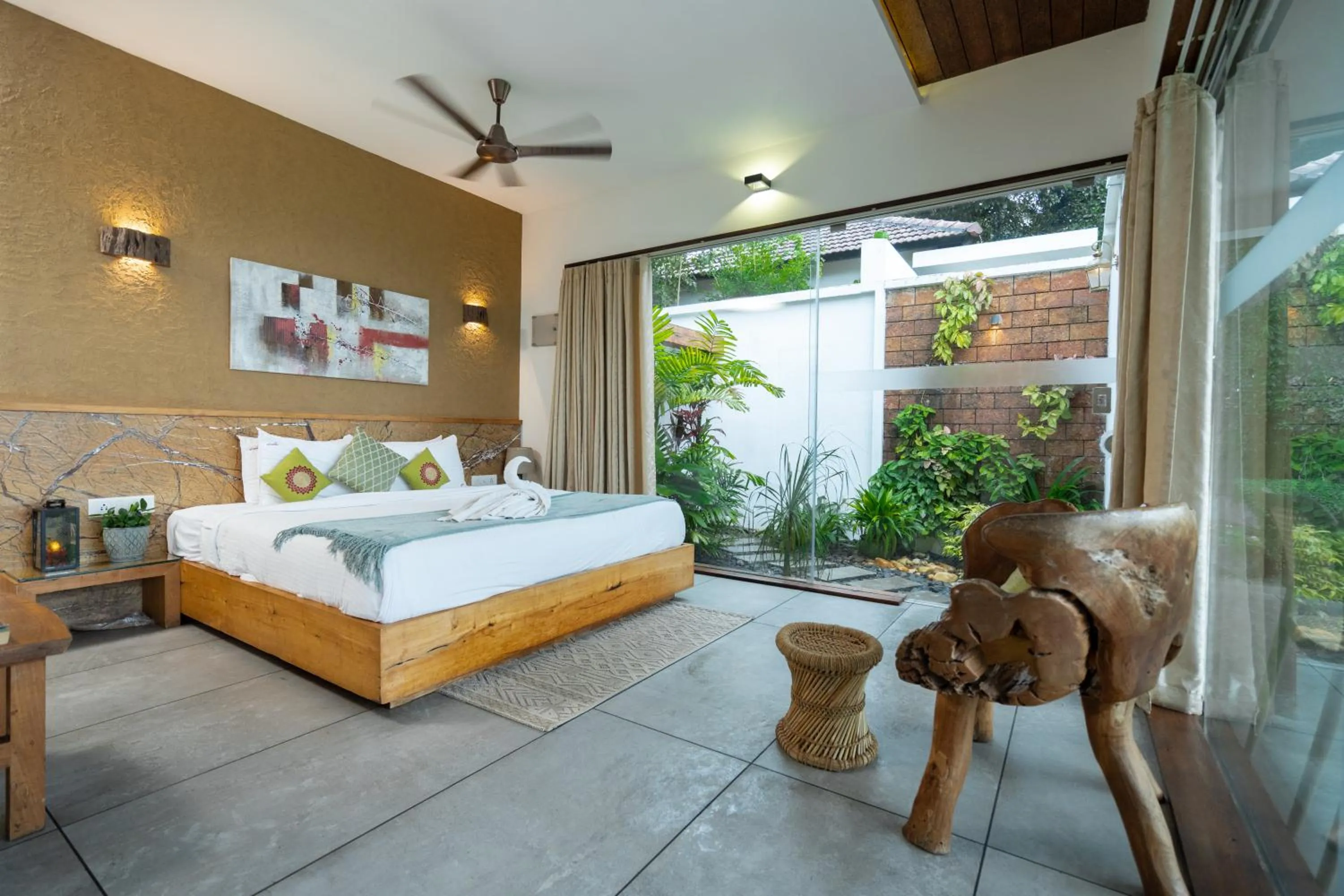 Bed in Le Candles Resort