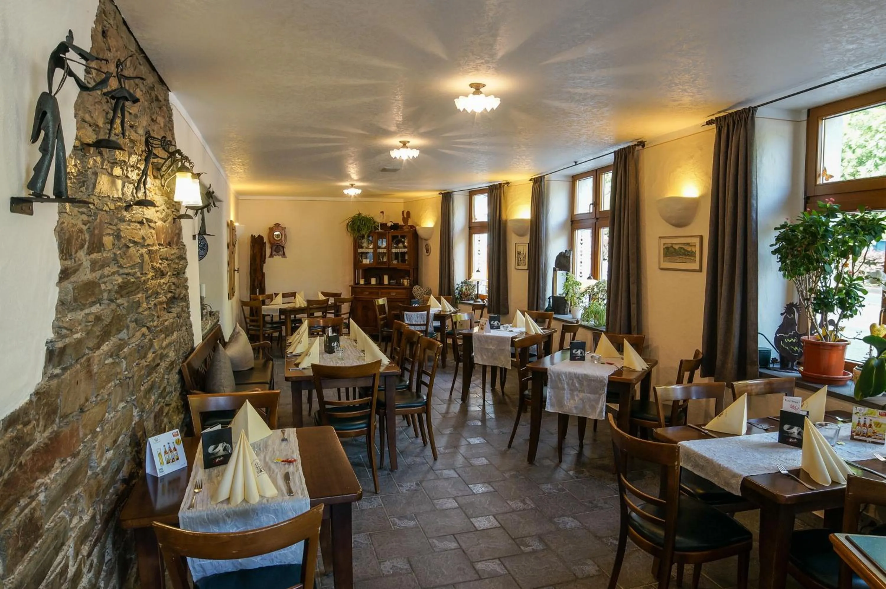 Restaurant/places to eat in Moselland Hotel im Enderttal Zum Onkel Willi