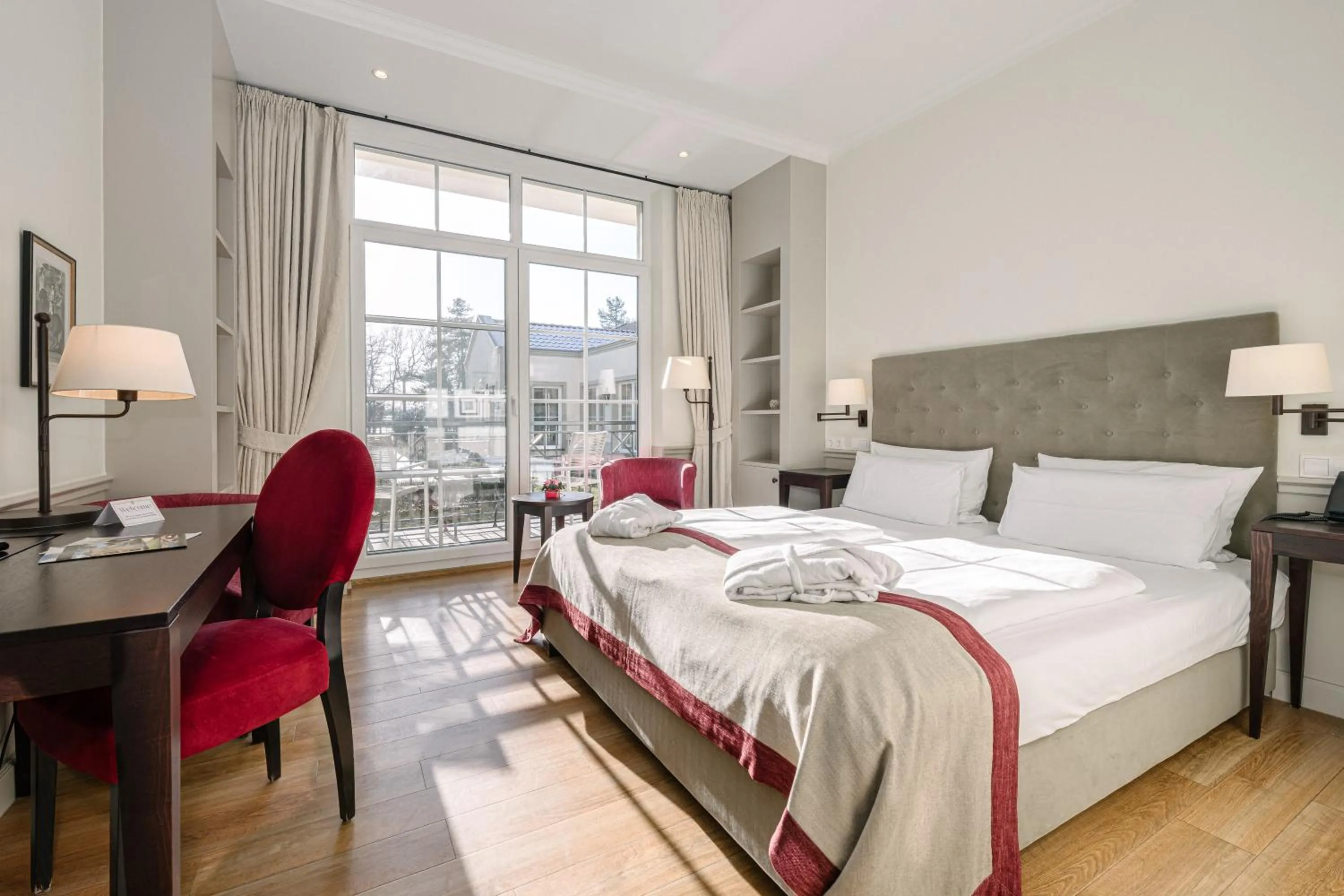 Bed in Parkhotel Surenburg