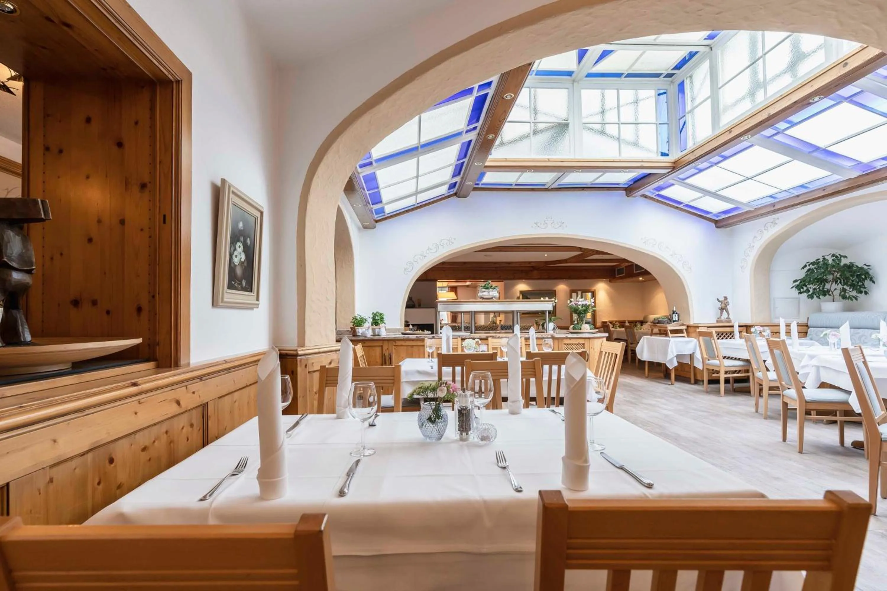 Restaurant/places to eat in Hotel Markgraf