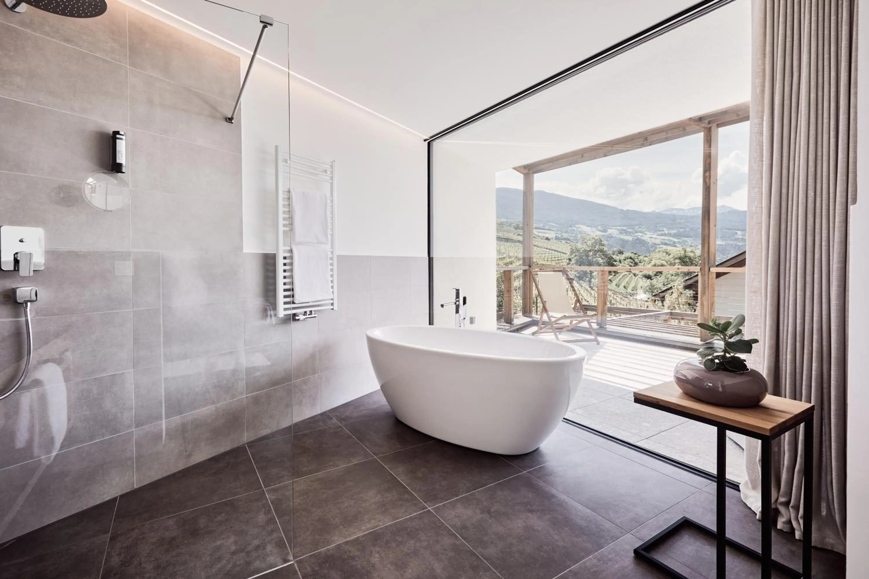 Bathroom in Haller Suites & Restaurant