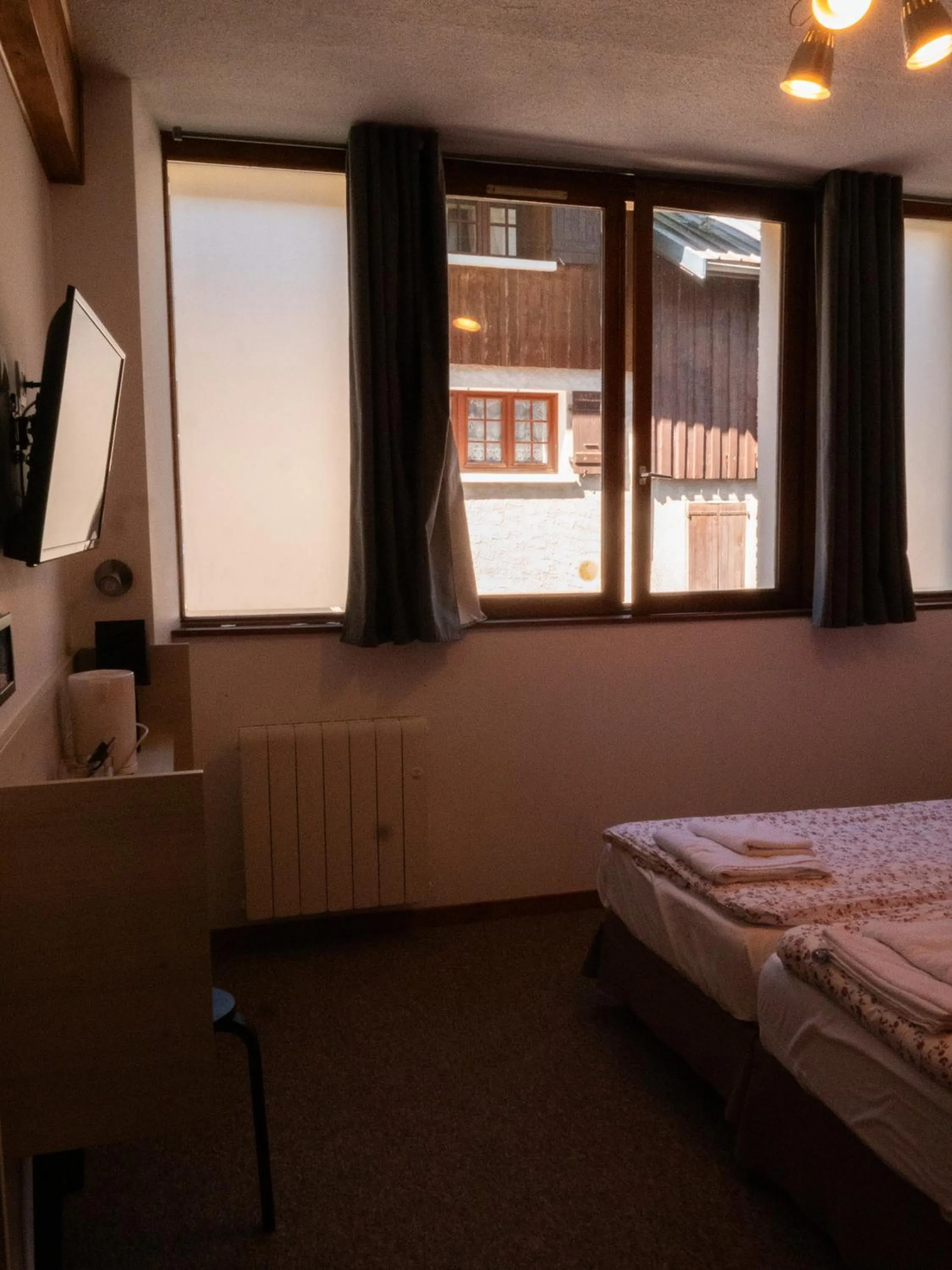 Bedroom, Bed in Hotel Chalet du Crey