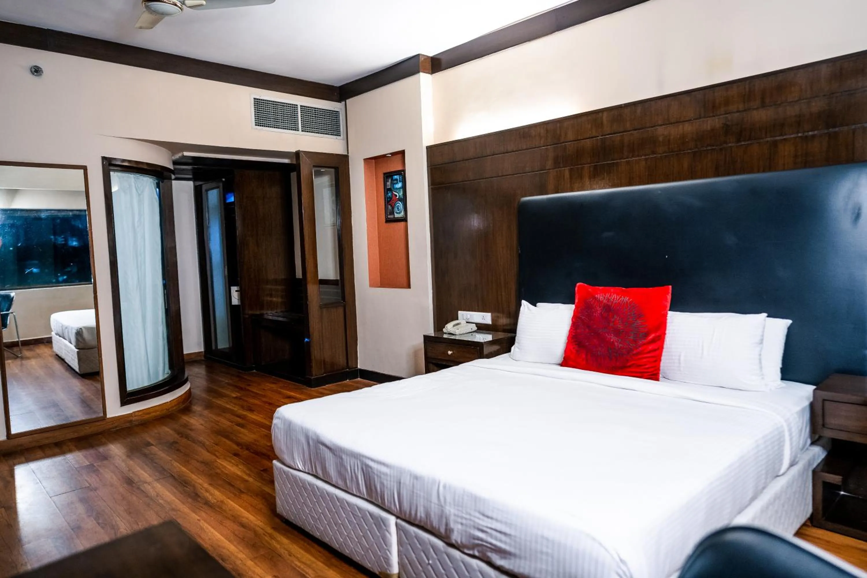 Bedroom, Bed in Hotel Pal Heights