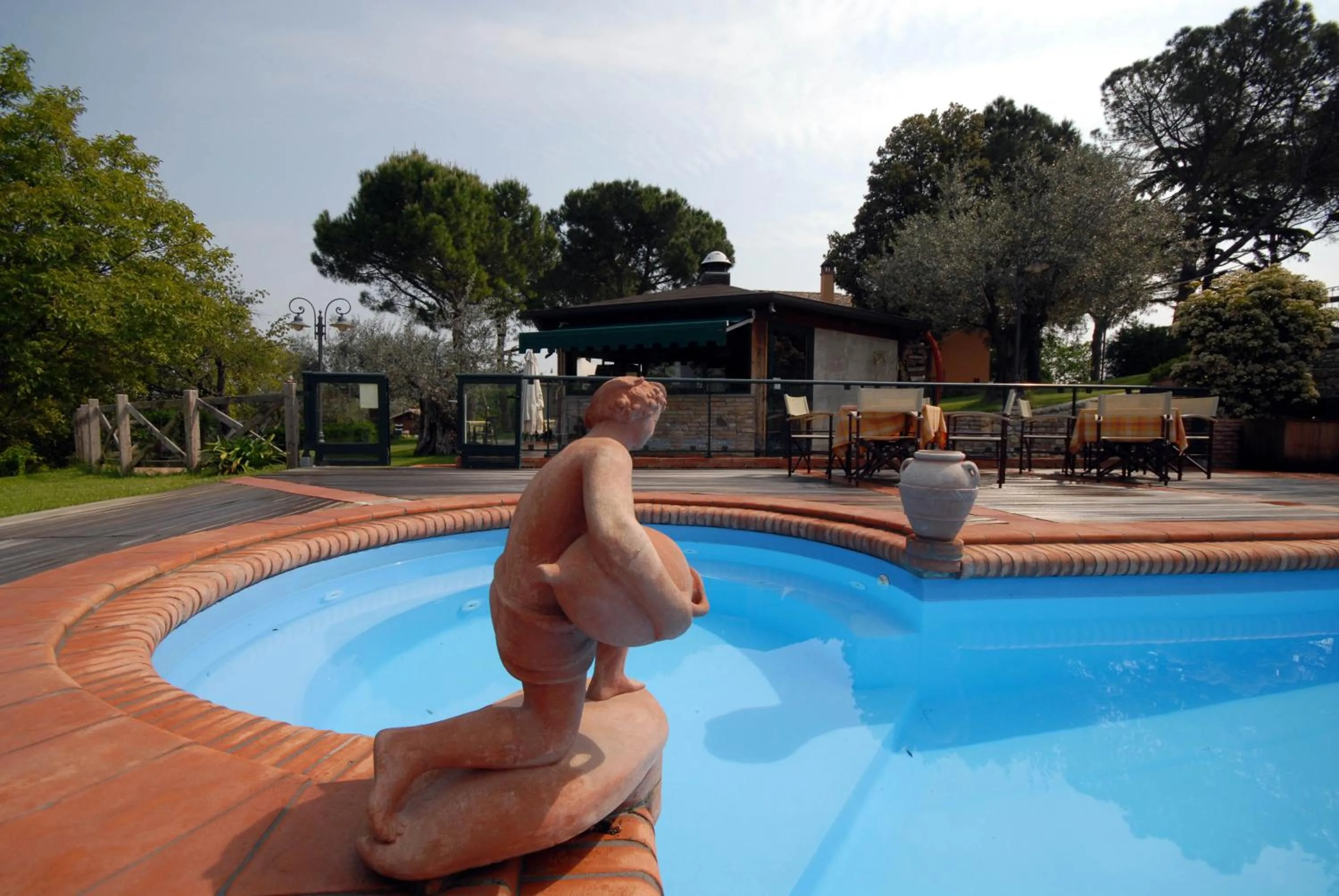 Hot Tub in Locanda Antiche Macine