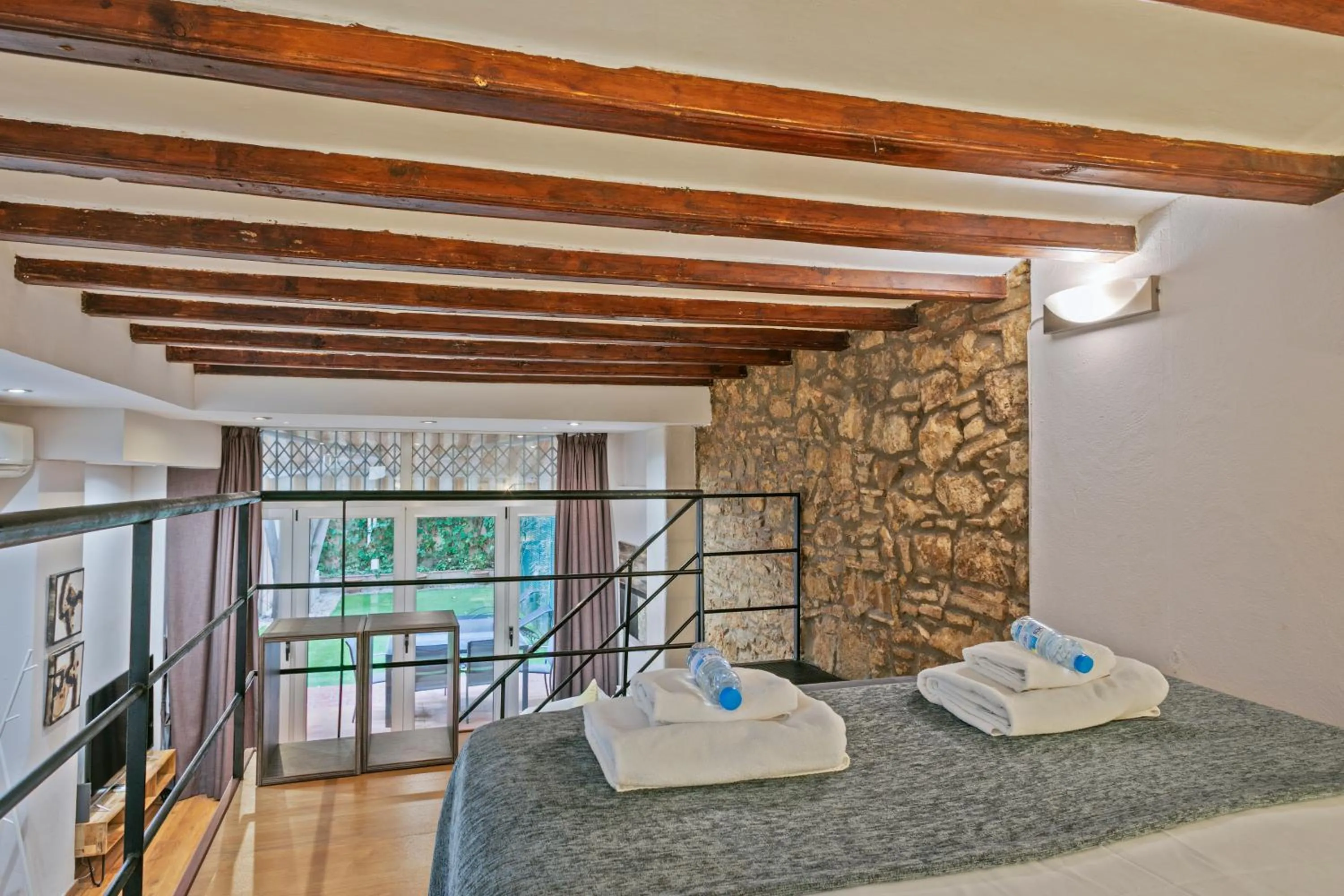 Bed in Alcam Loft Grassot