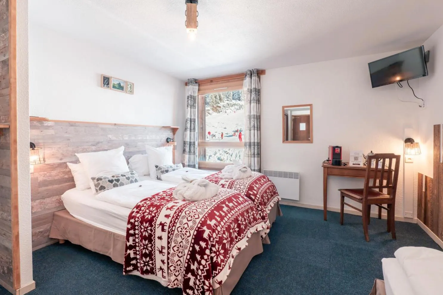 Bedroom, Bed in L'Escale (accès en télécabine)