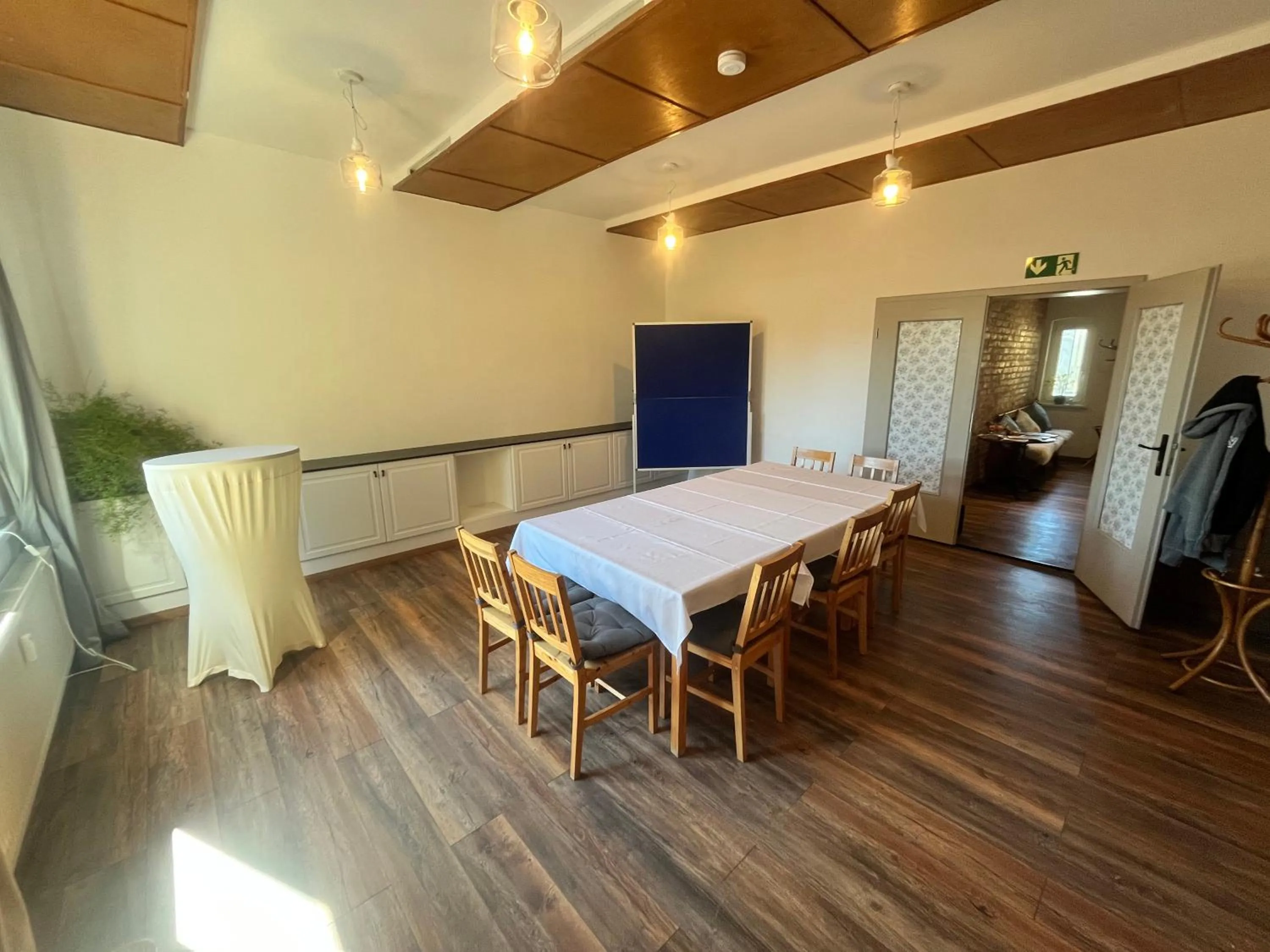 Seating area in Riverside Inn