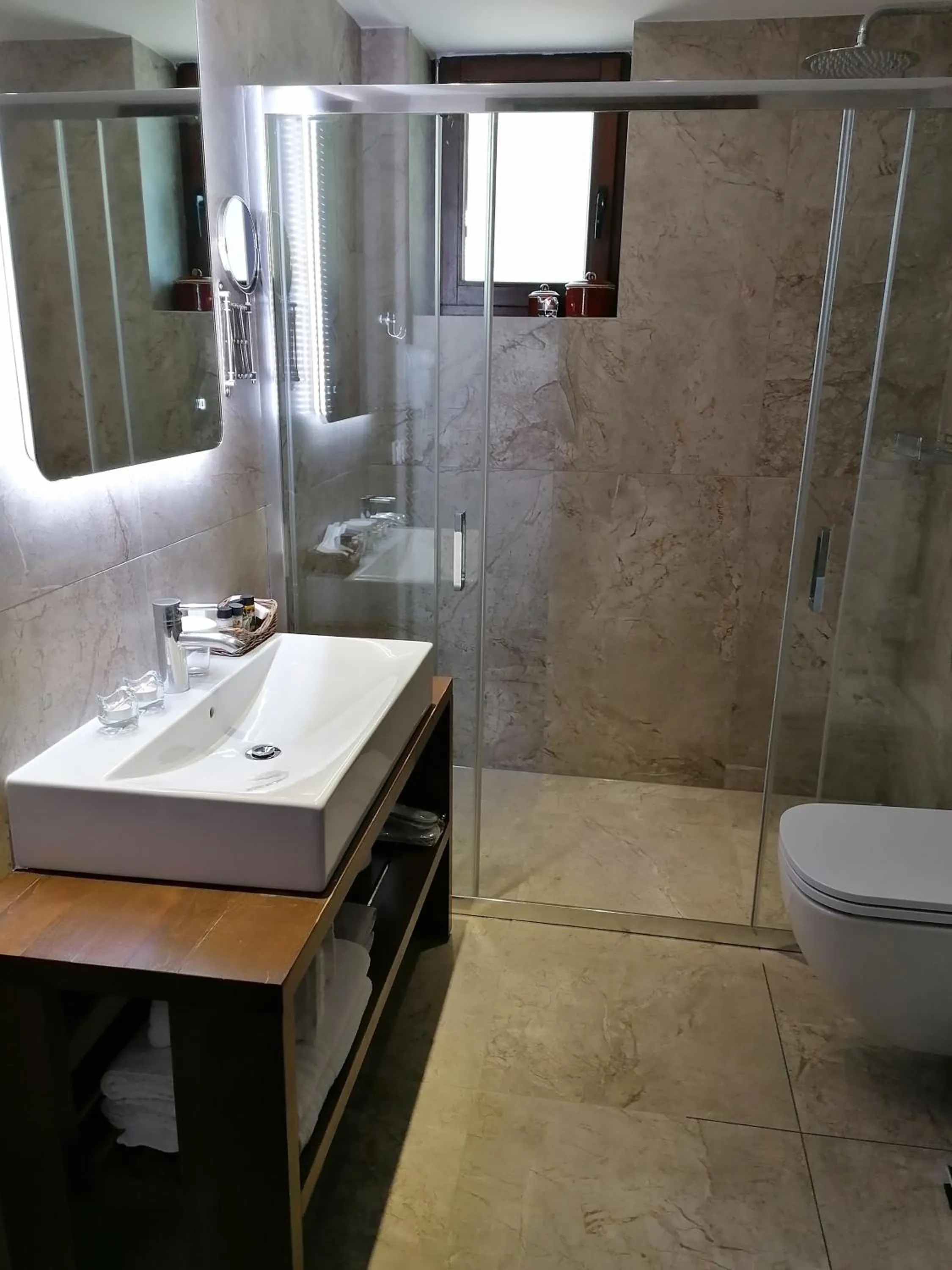 Shower in Aberratio Boutique Hotel