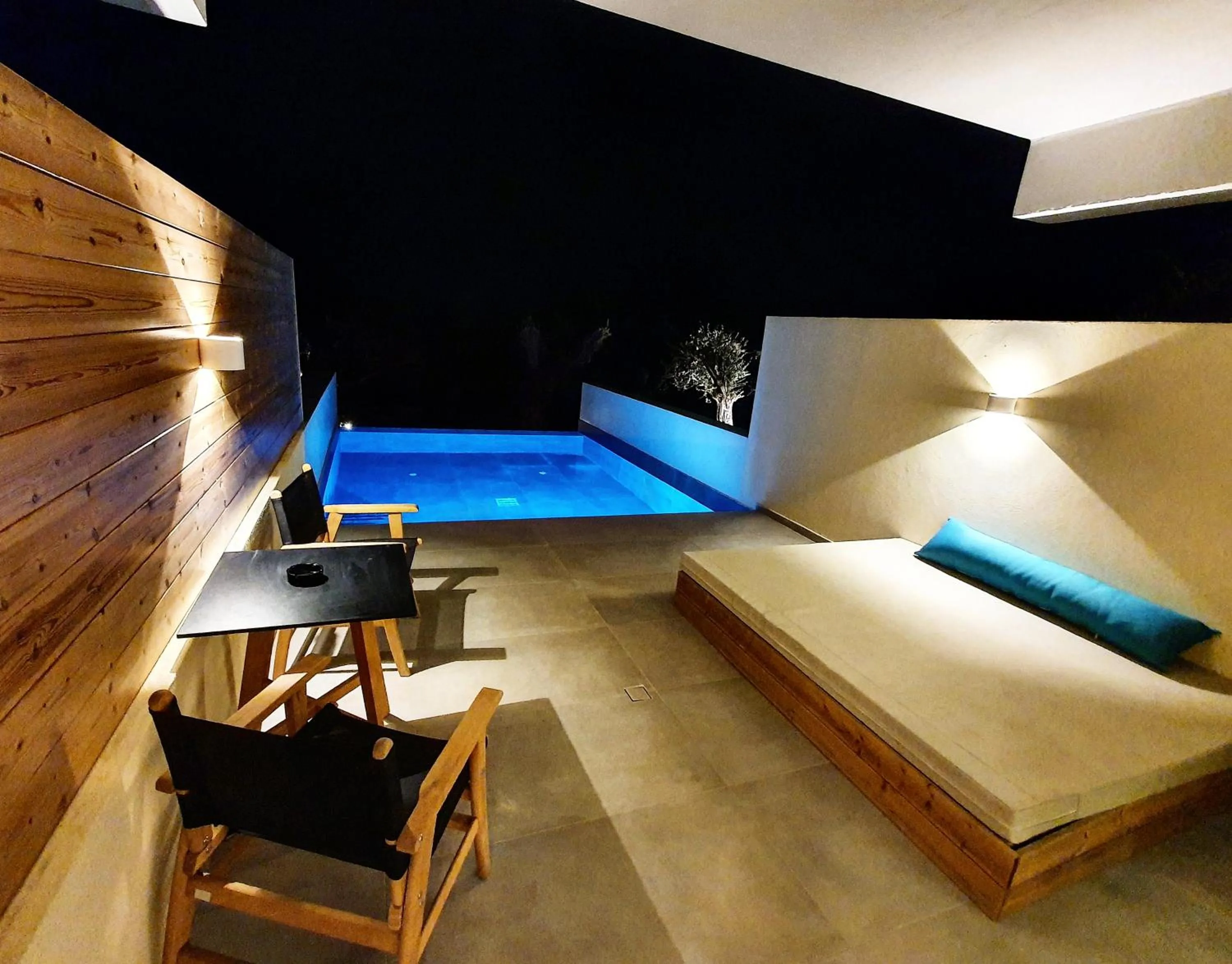 Night in Tsamis Zante Suites