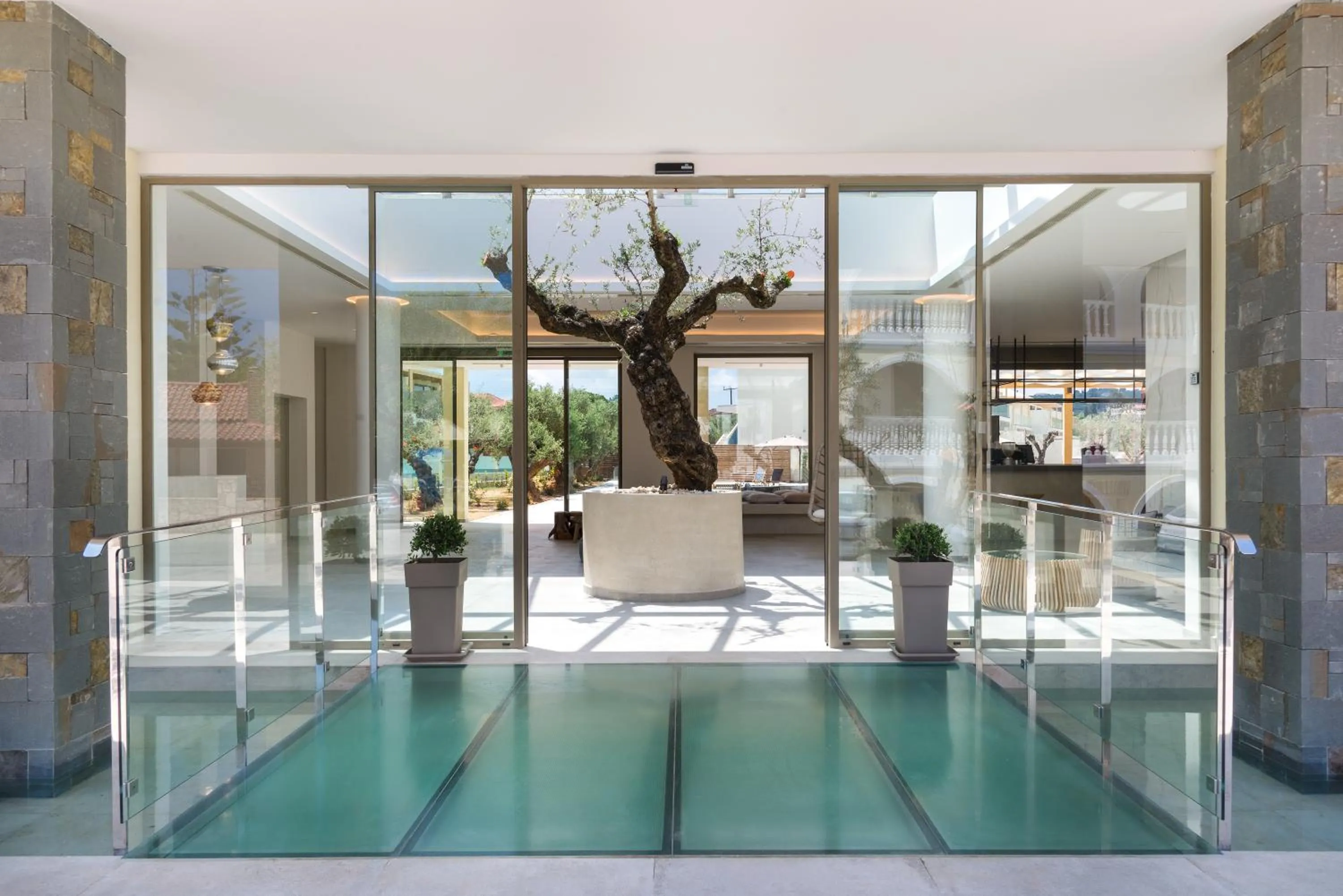 Facade/entrance in Tsamis Zante Suites