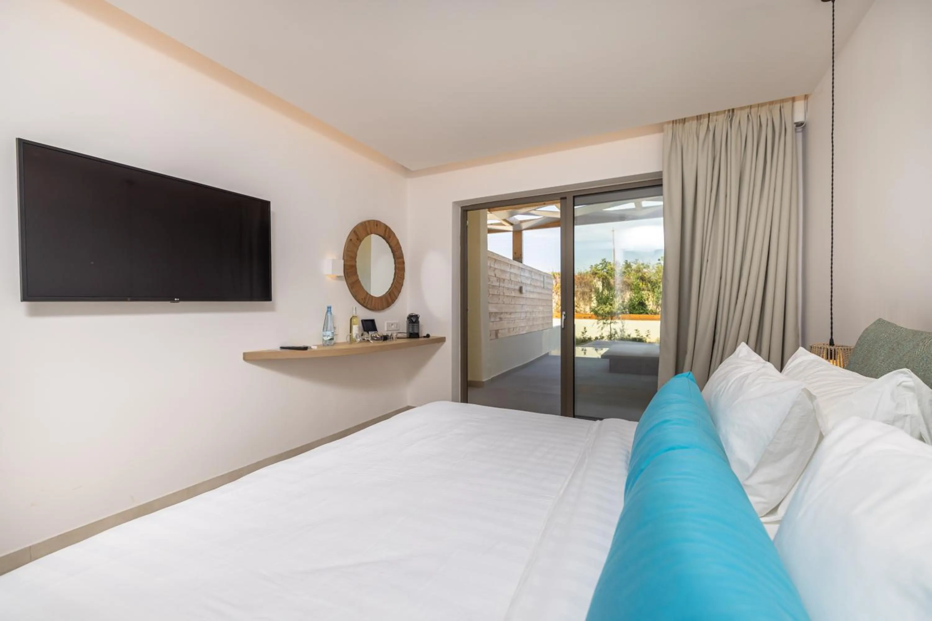 Bed in Tsamis Zante Suites