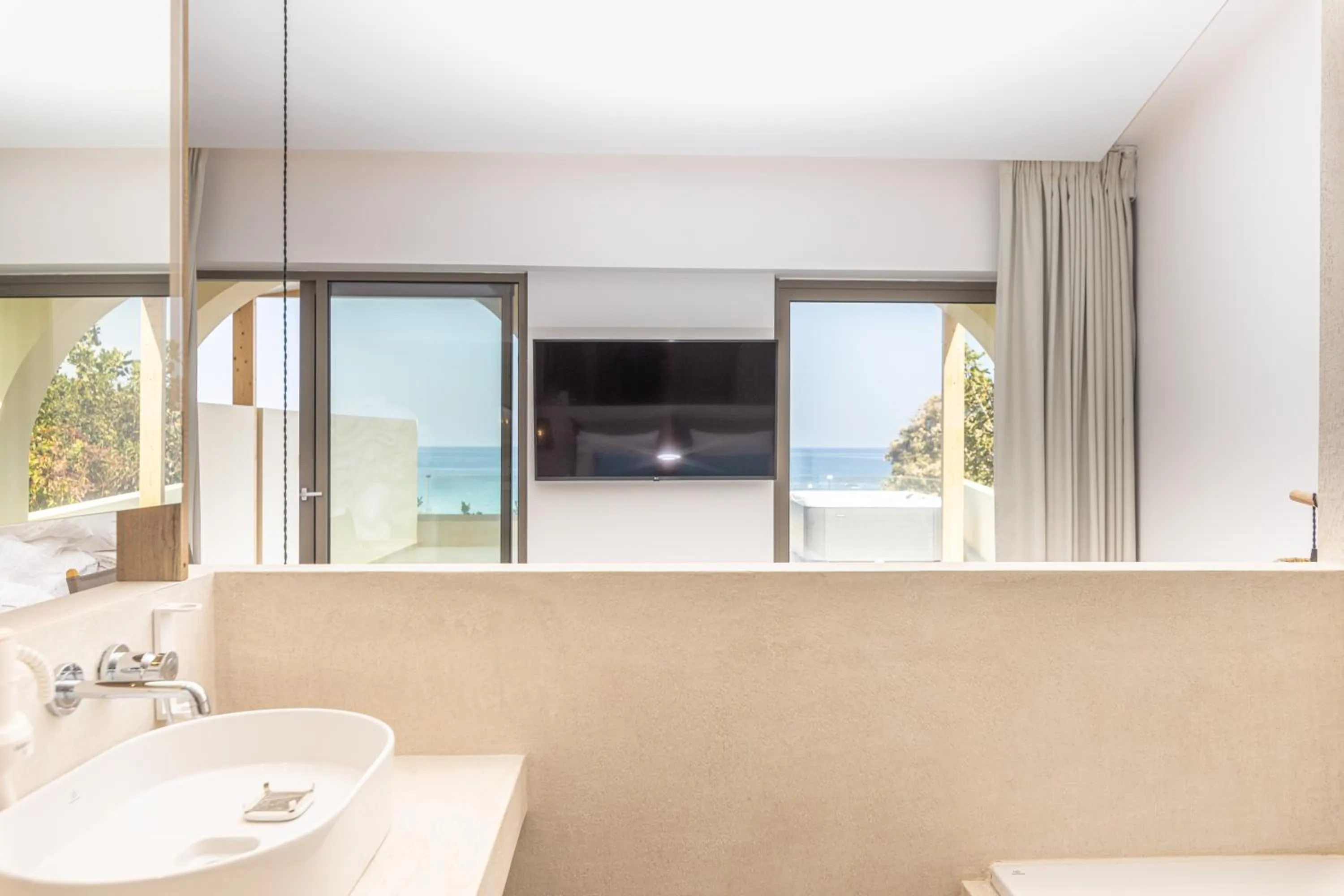 TV and multimedia in Tsamis Zante Suites