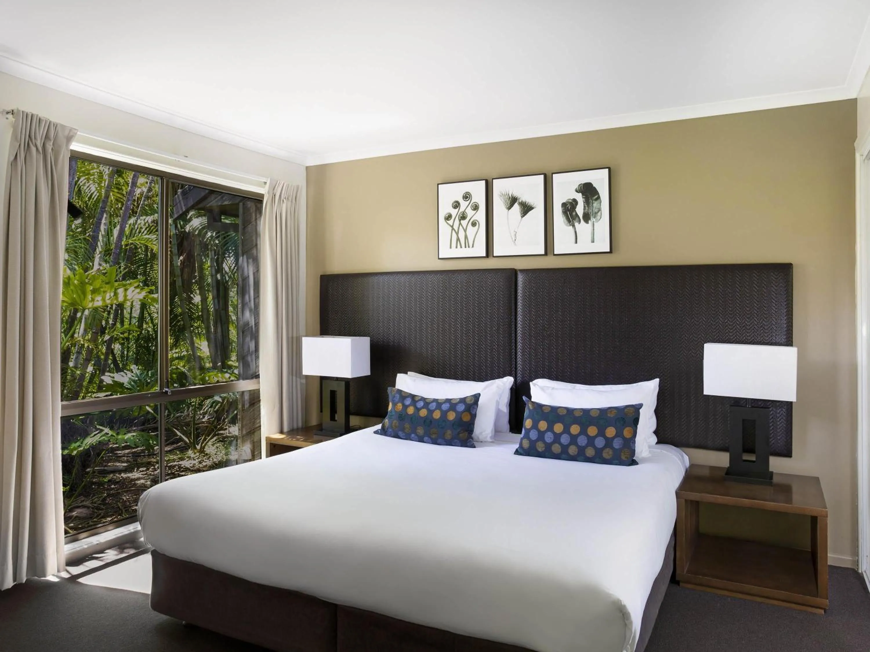 Bedroom, Bed in BreakFree Aanuka Beach Resort