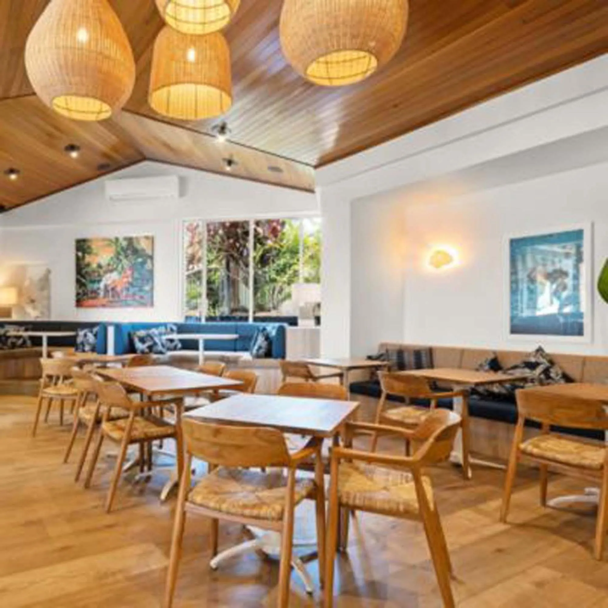 Restaurant/places to eat in BreakFree Aanuka Beach Resort