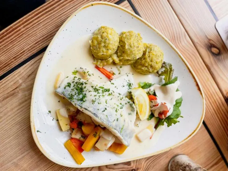 Restaurant/places to eat in Meeressterne Hotel Idyll Am Wolgastsee