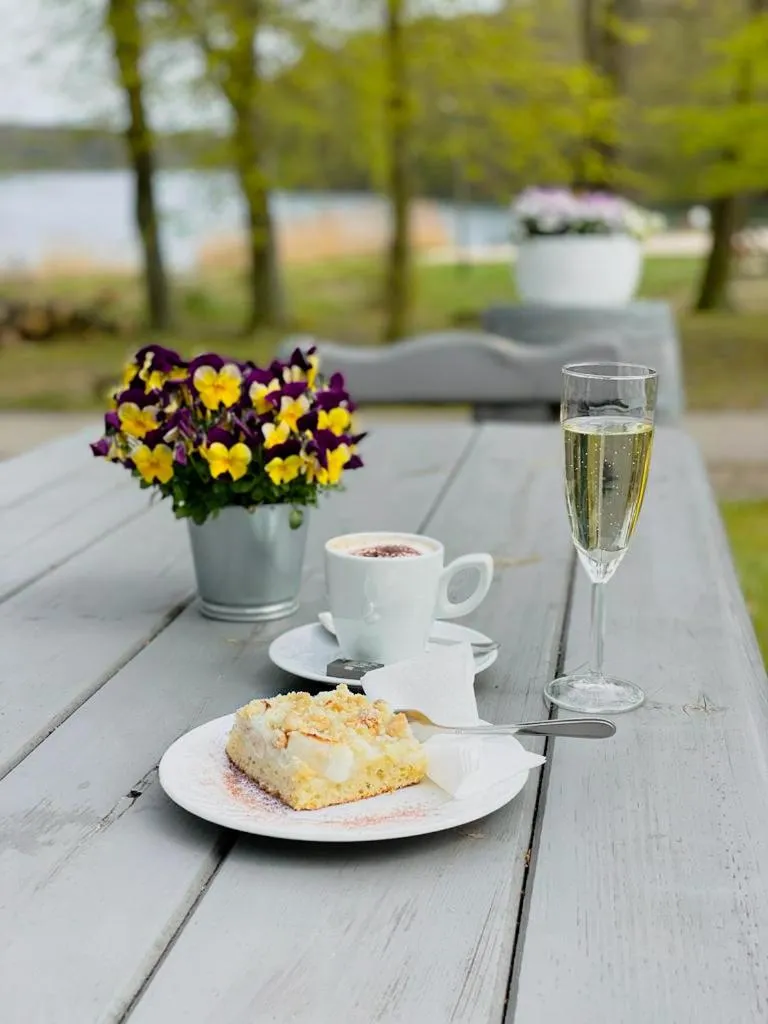 Restaurant/places to eat in Meeressterne Hotel Idyll Am Wolgastsee