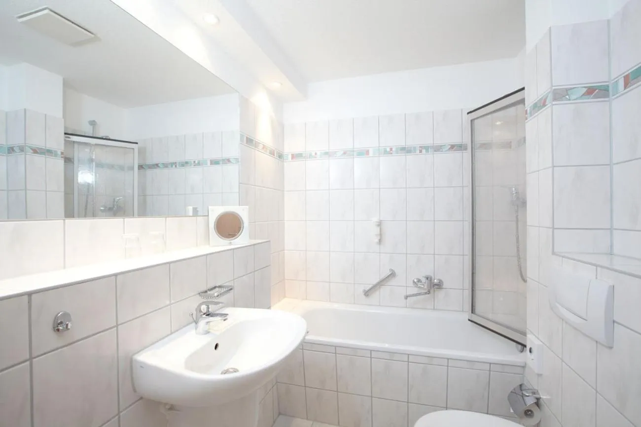 Bathroom in Meeressterne Hotel Idyll Am Wolgastsee