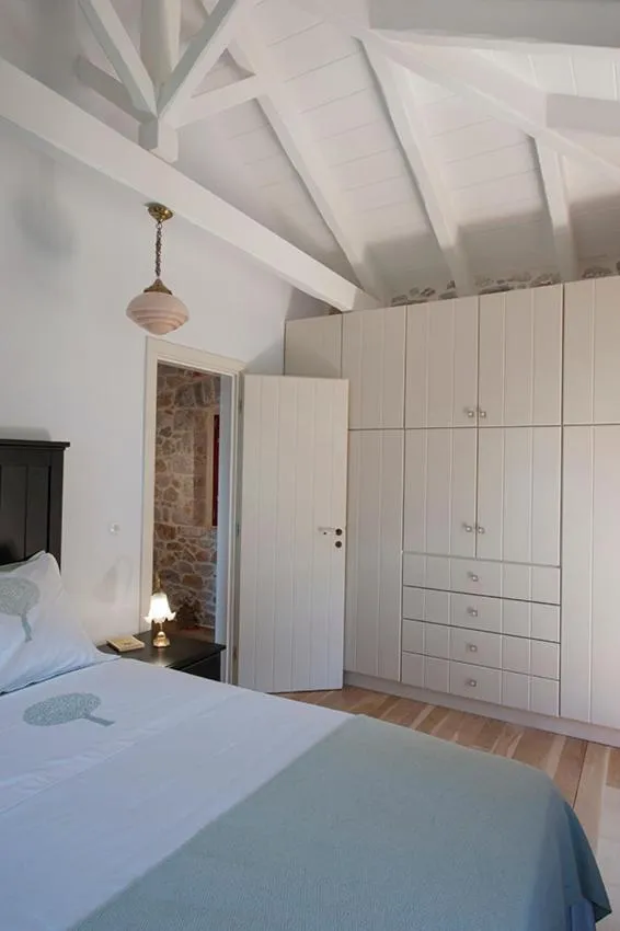 Bedroom, Bed in Limeni Villa