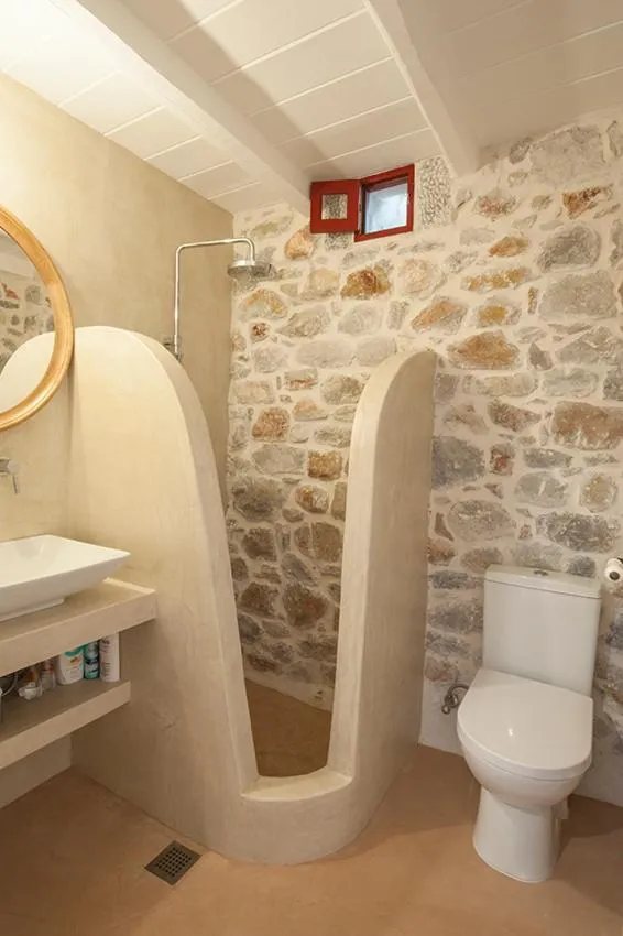 Bathroom in Limeni Villa
