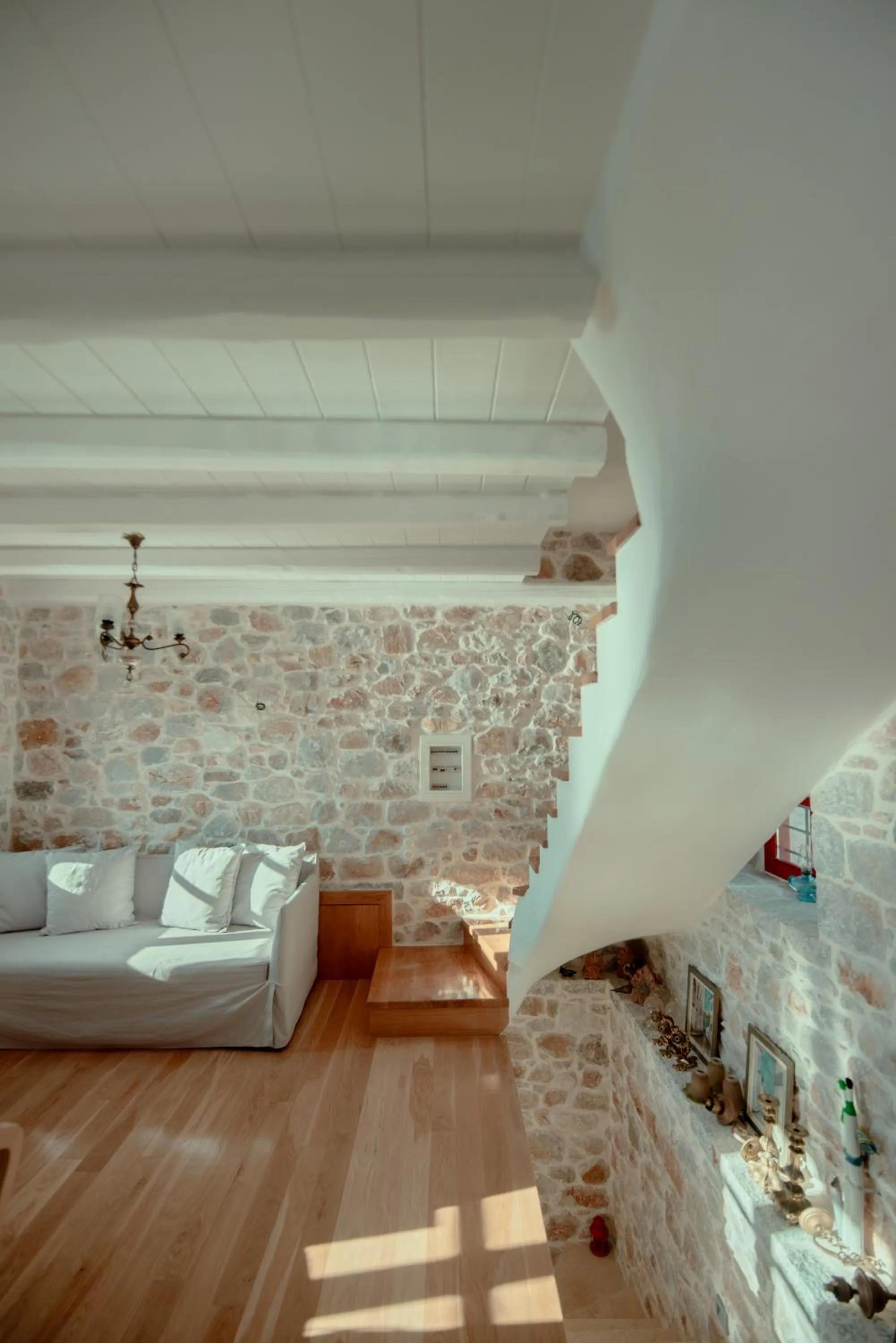 Living room, Bed in Limeni Villa