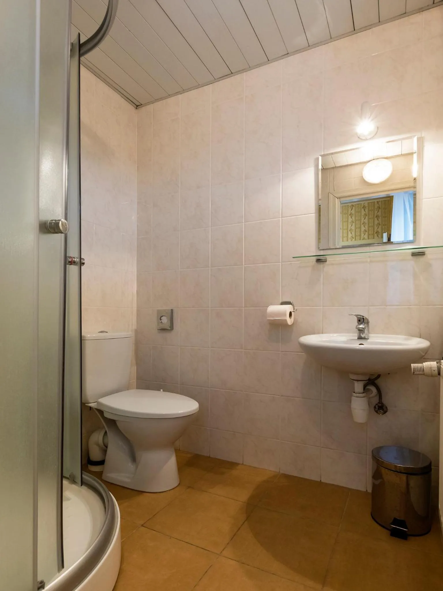 Shower in Humala Guest House