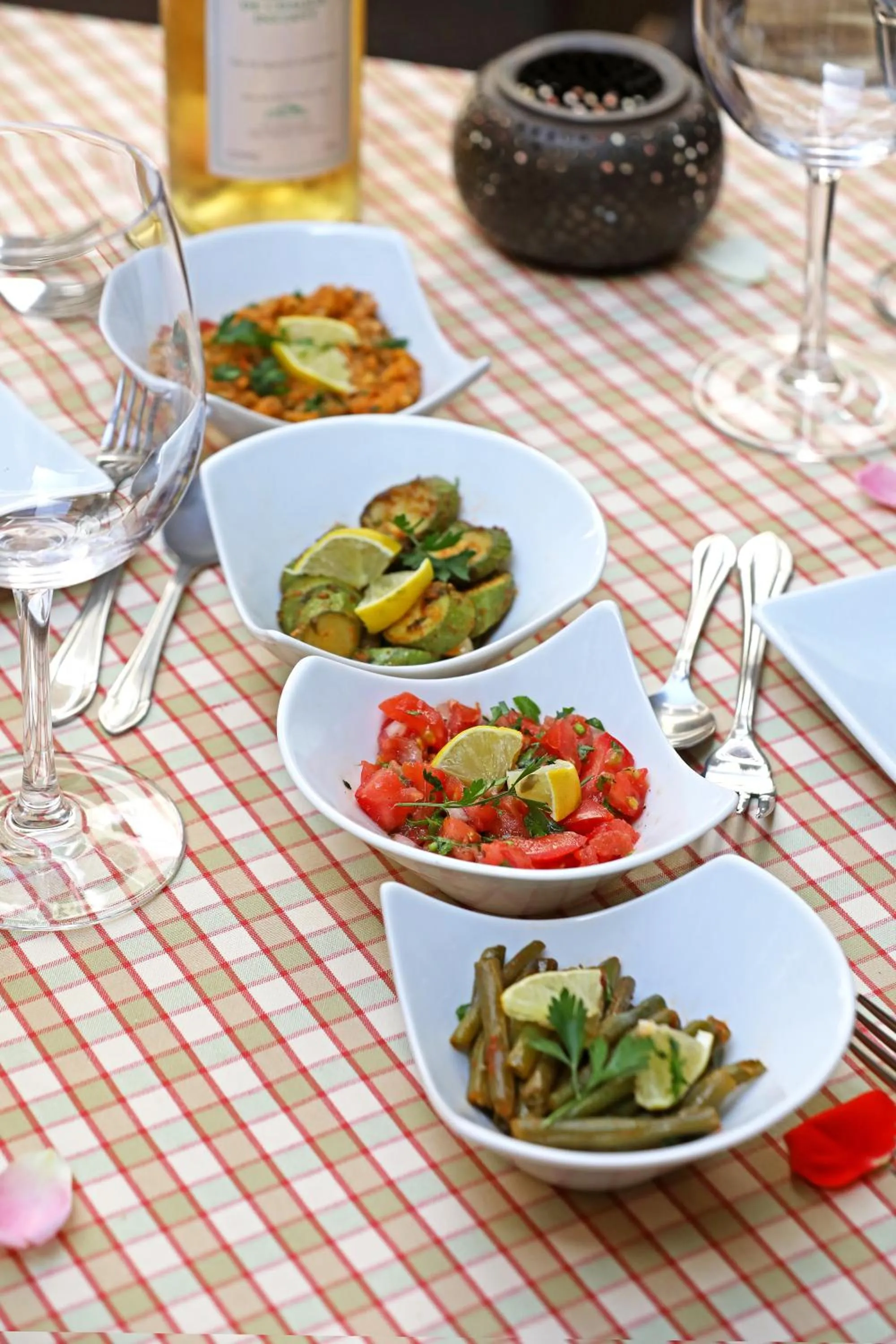 Restaurant/places to eat in Riad Zayane