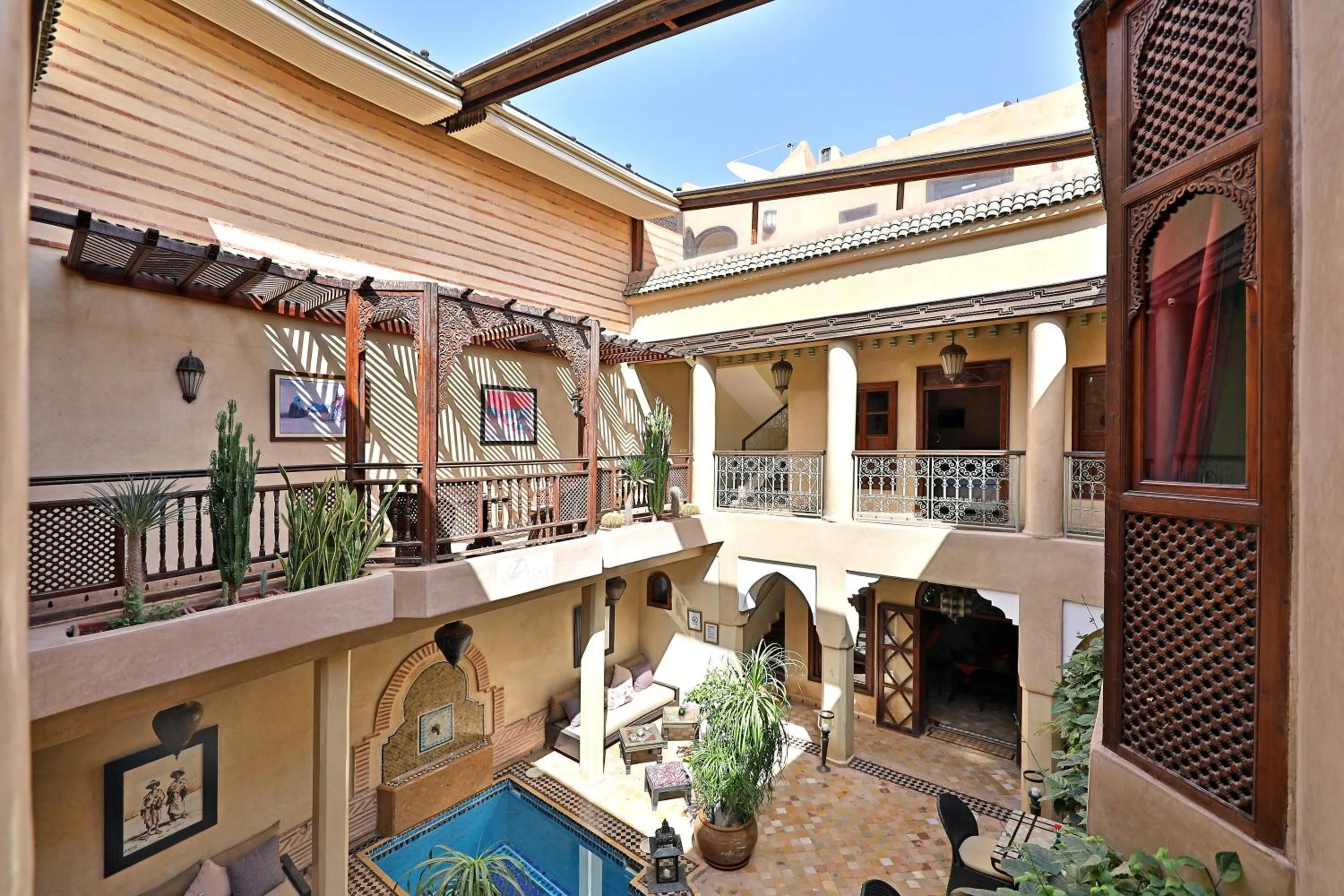 Property building in Riad Zayane