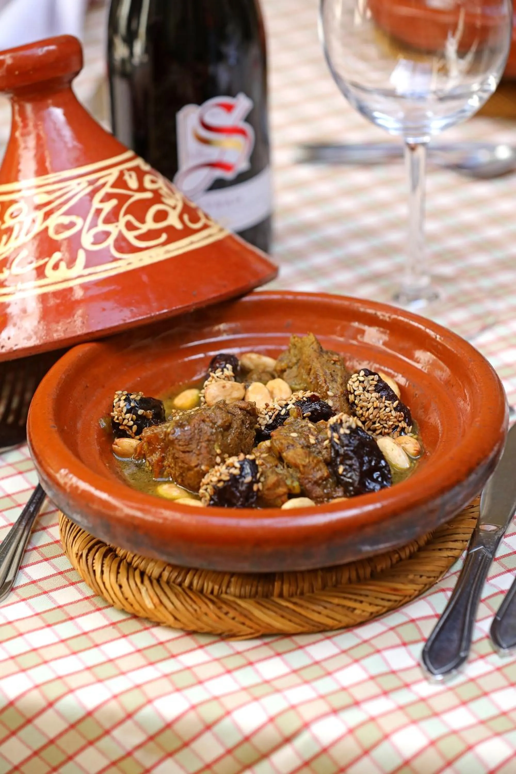 Restaurant/places to eat in Riad Zayane