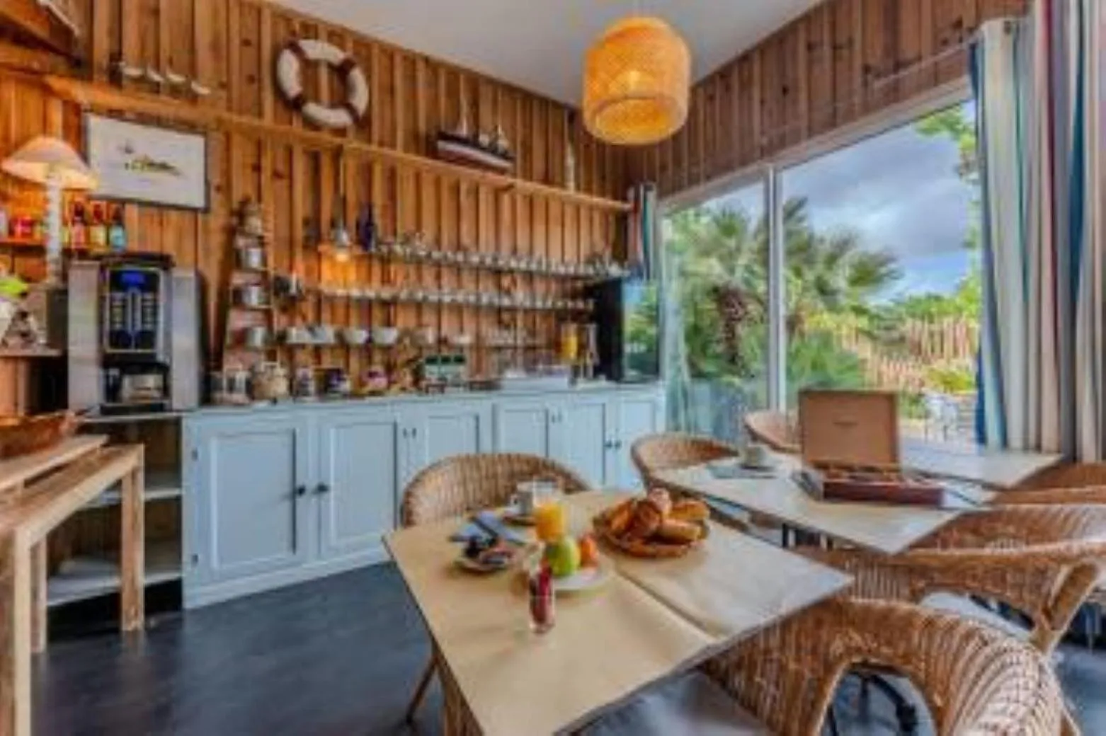 Breakfast in Hôtel Le Grain de Sable