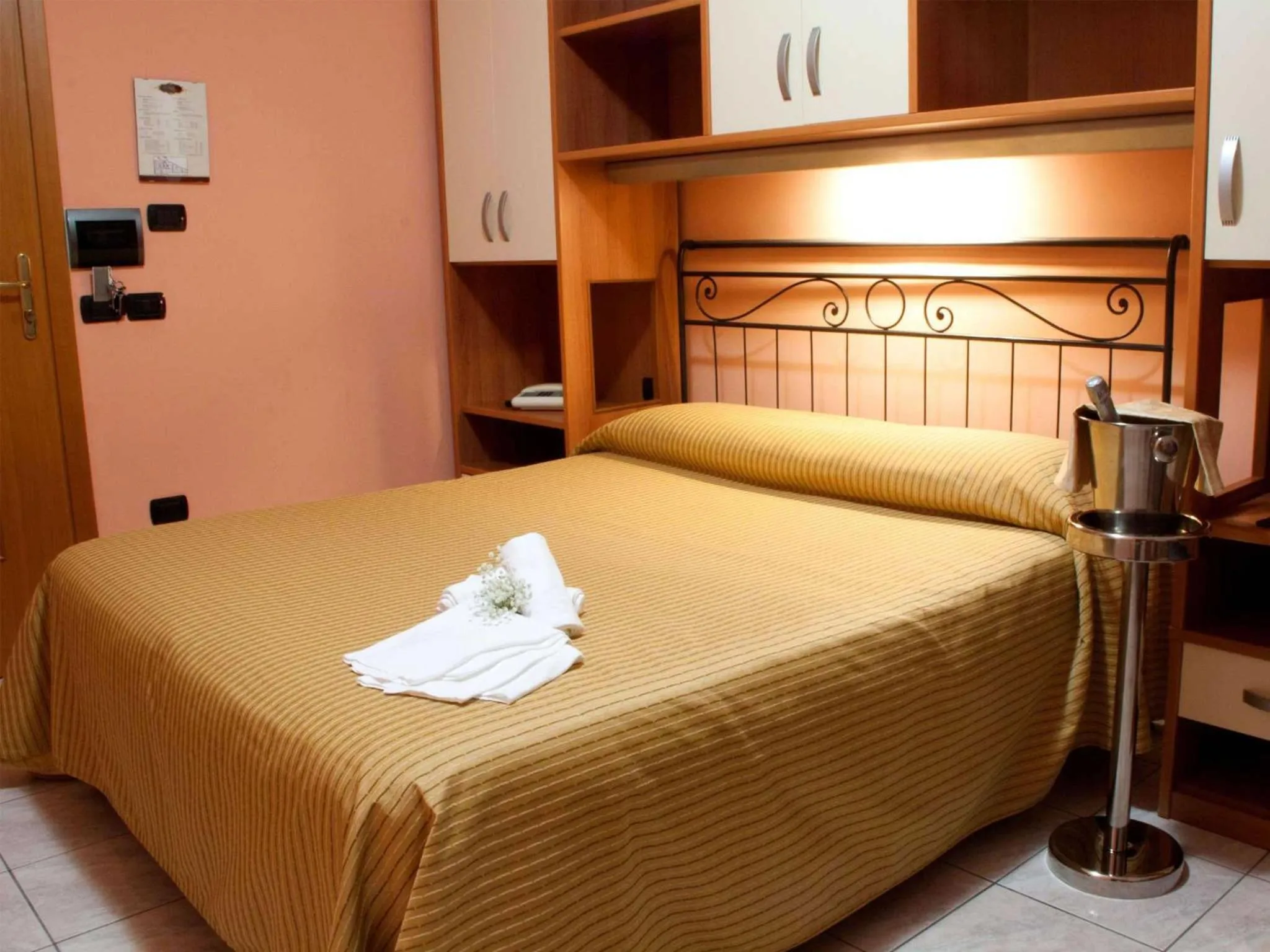 Photo of the whole room in La Vigna Hotel