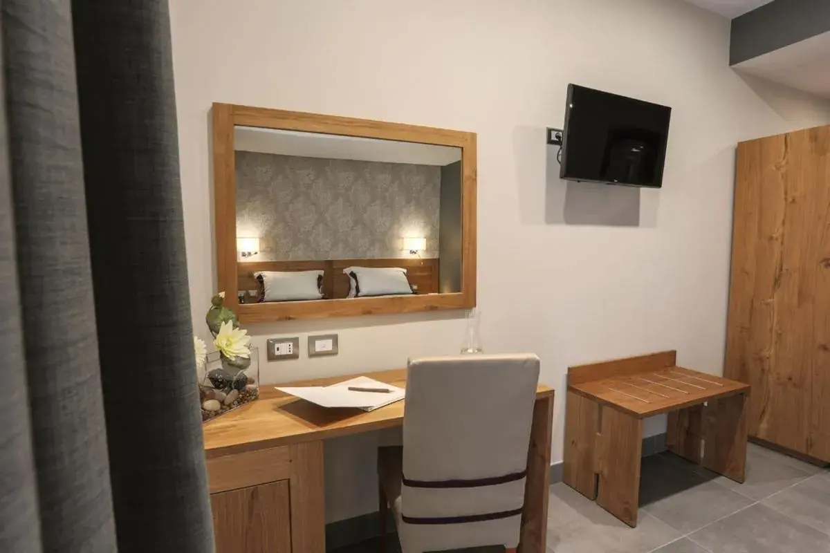 Superior Double or Twin Room in La Vigna Hotel Superior Double or Twin Room in La Vigna Hotel