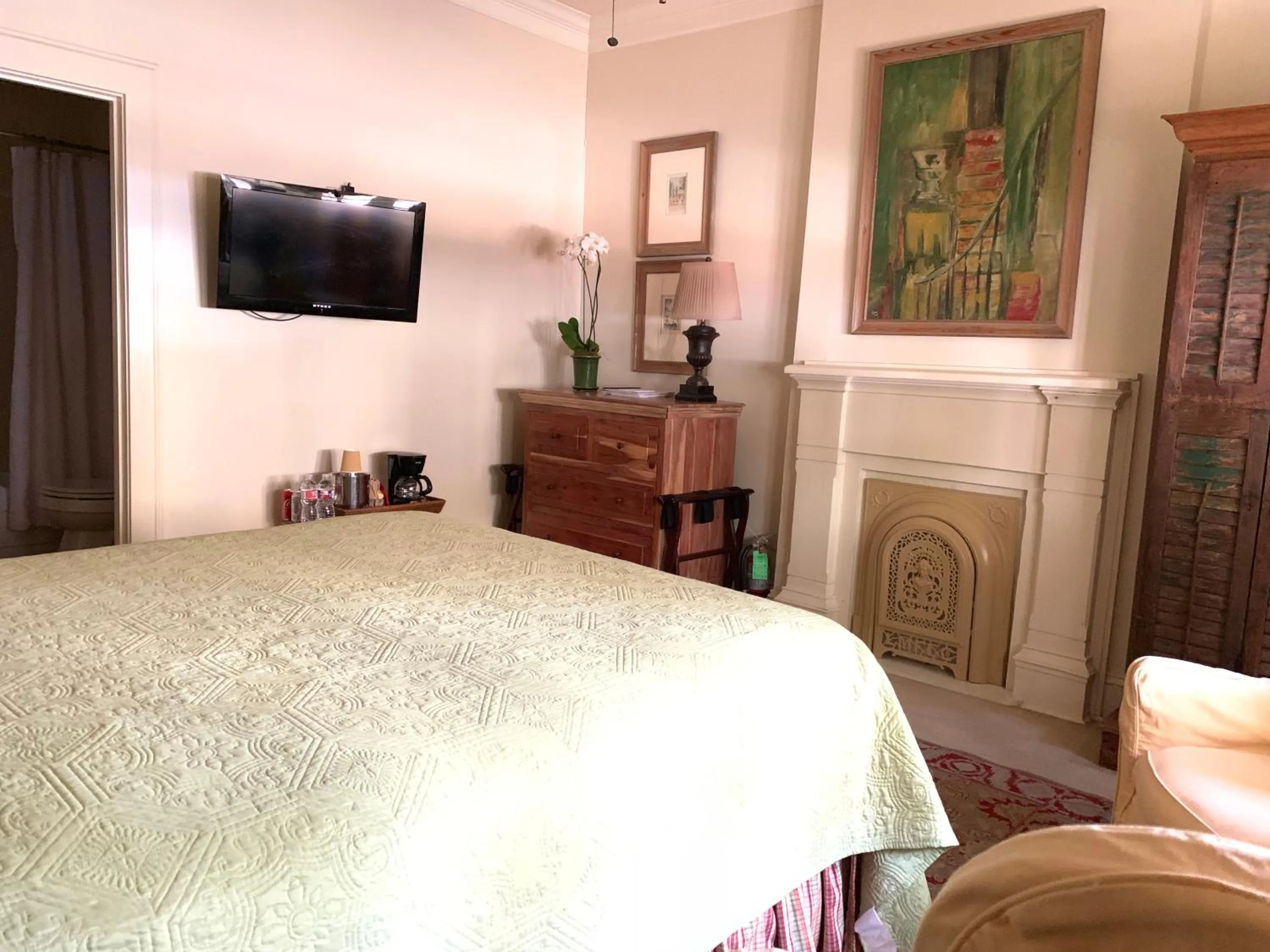 Bed in Terrell House Bed and Breakfast