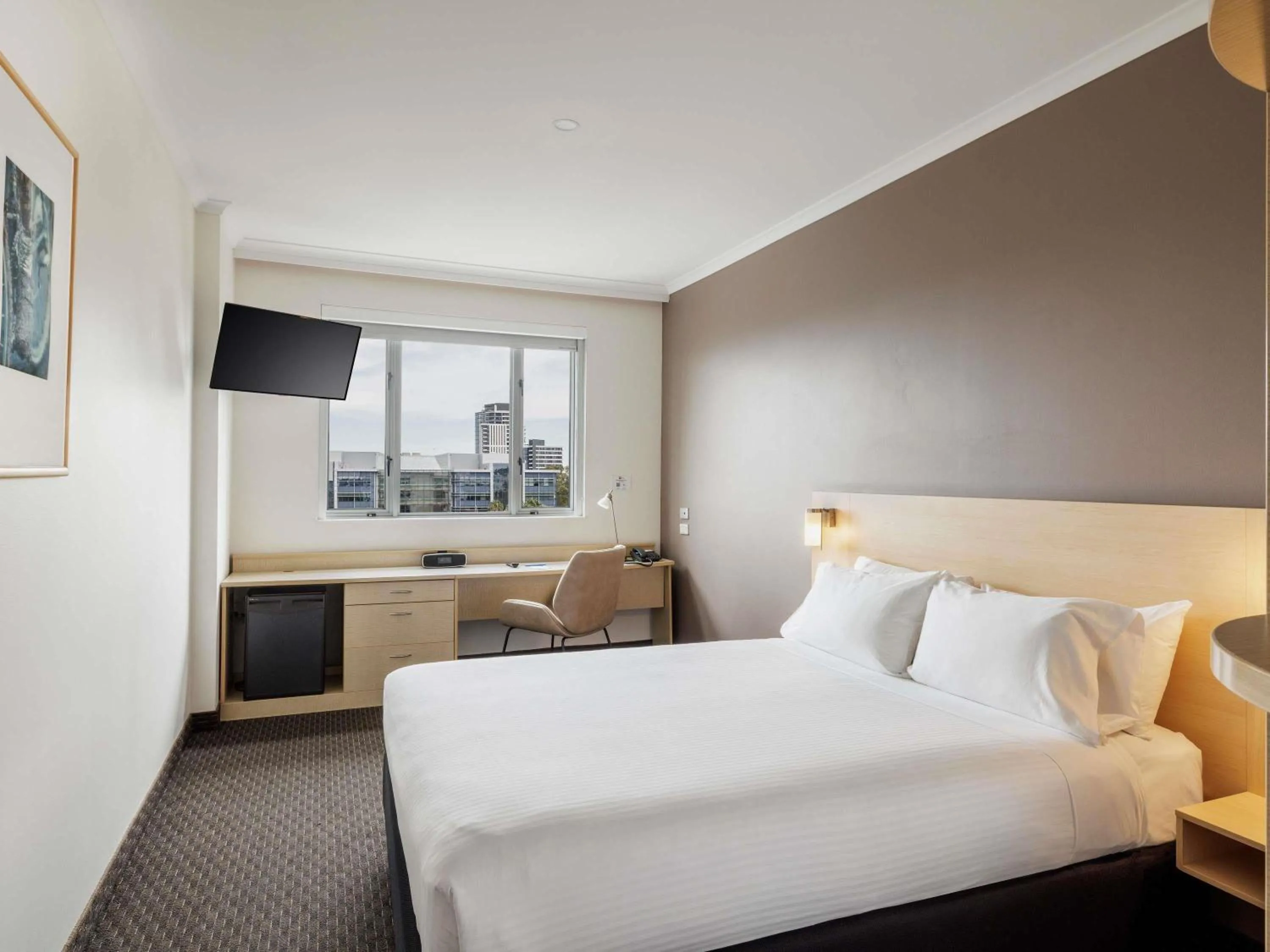 Bedroom, Bed in ibis Sydney Olympic Park