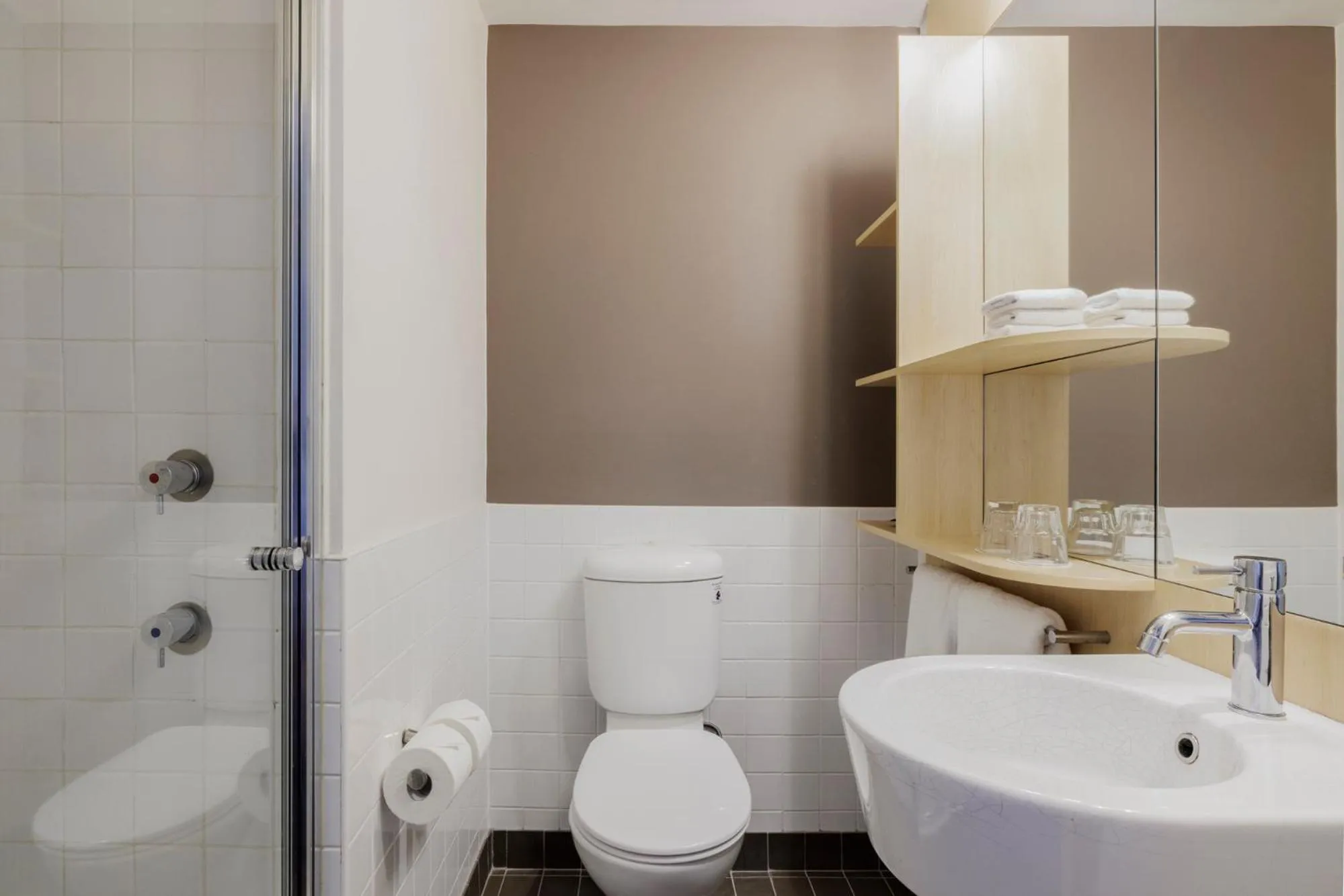 Shower in ibis Sydney Olympic Park