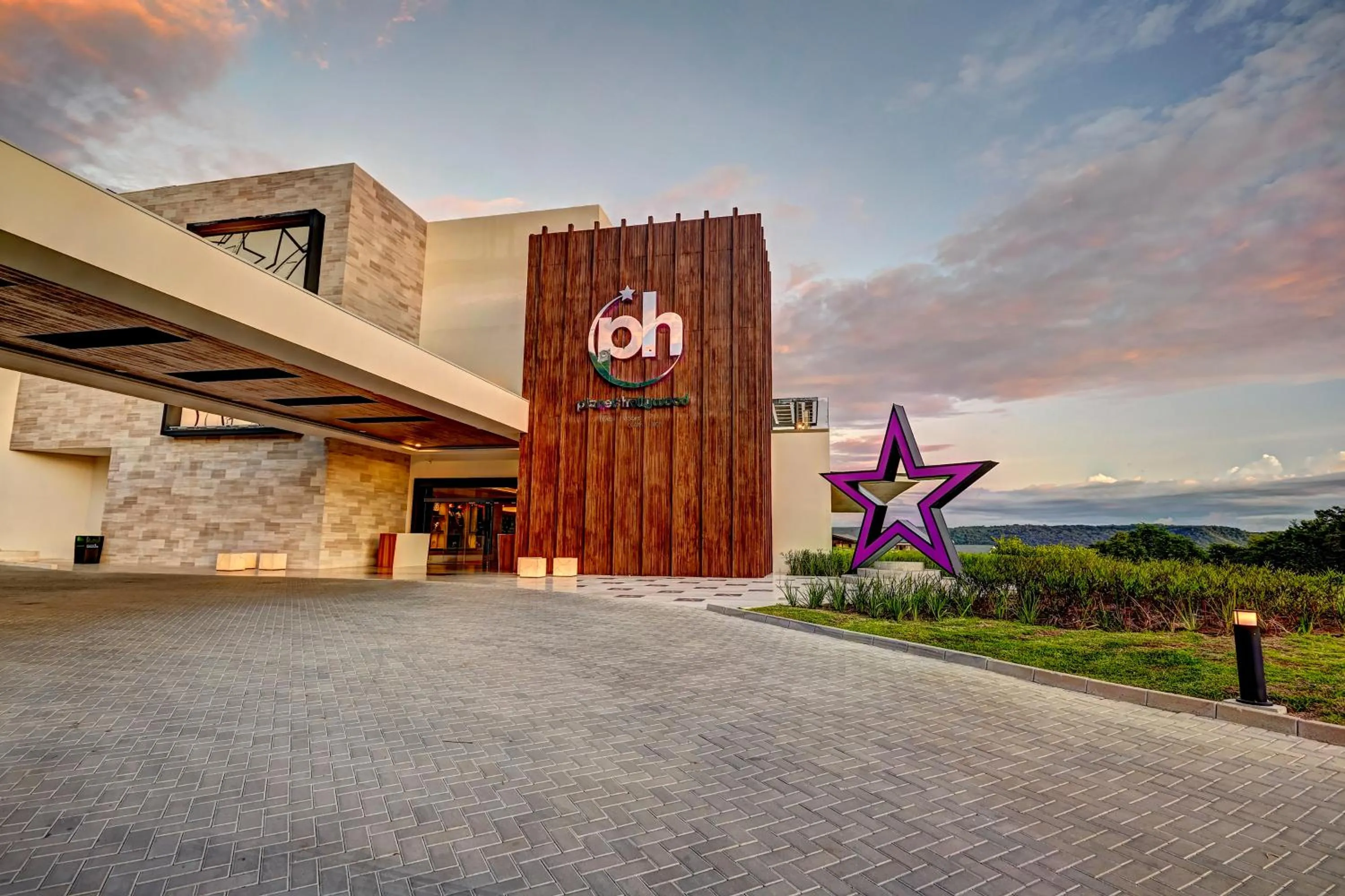 Facade/entrance in Planet Hollywood Costa Rica by Royalton, An Autograph Collection All-Inclusive Resort